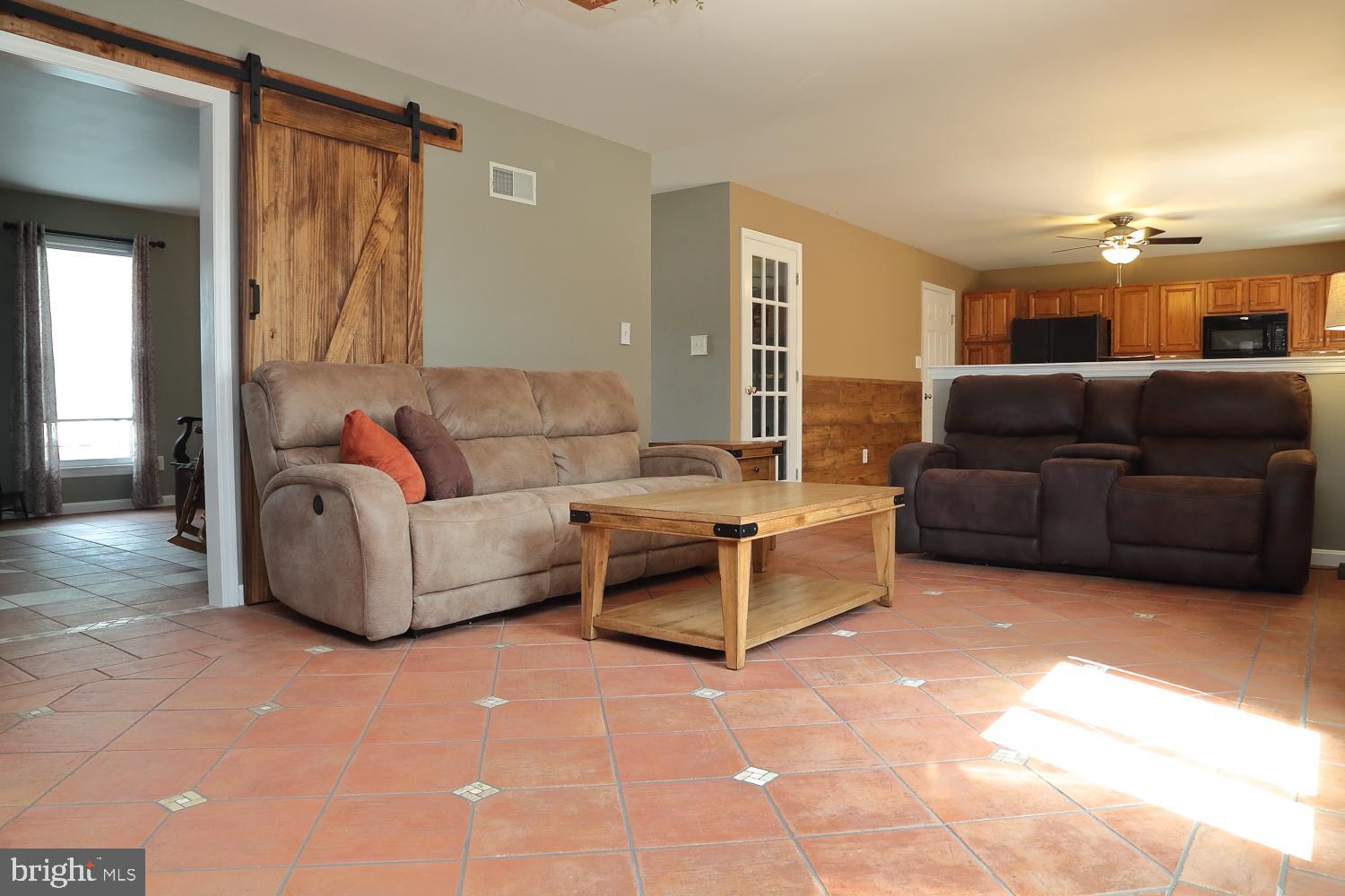 THE OAKS - Residential