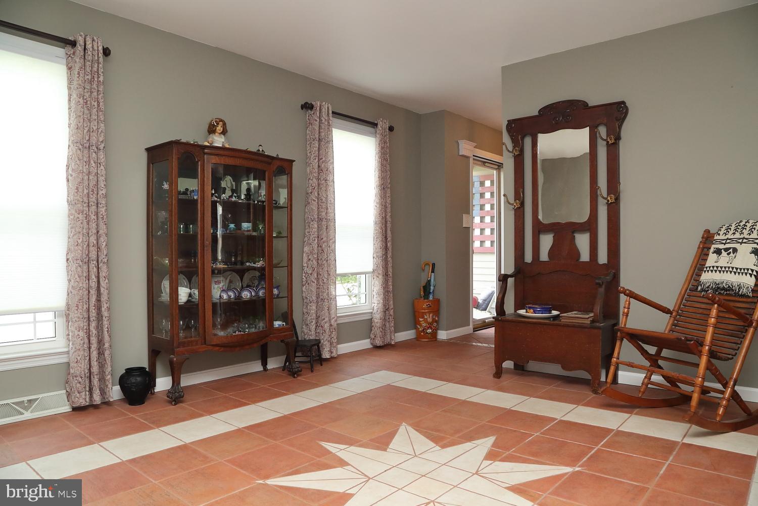 THE OAKS - Residential