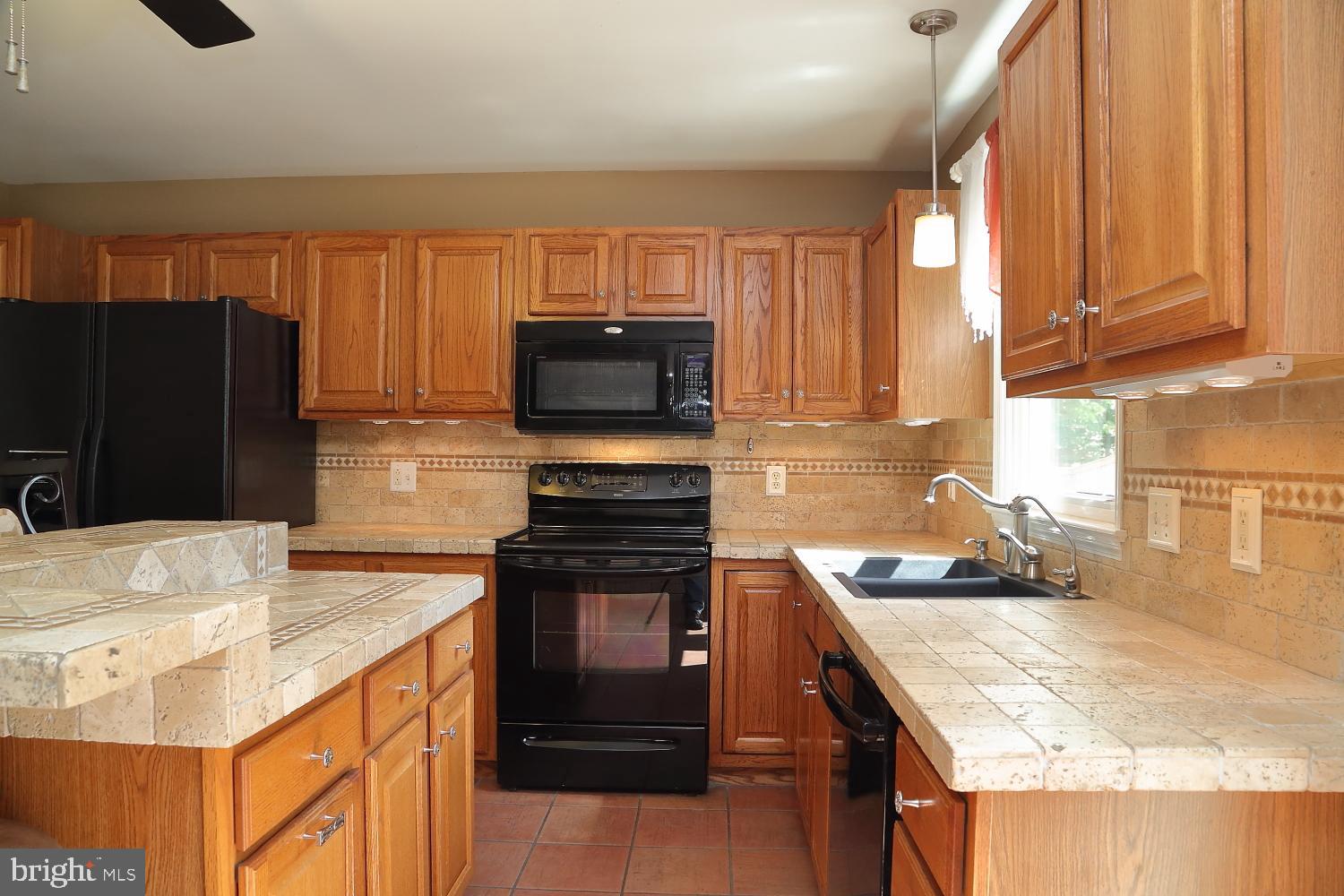 THE OAKS - Residential