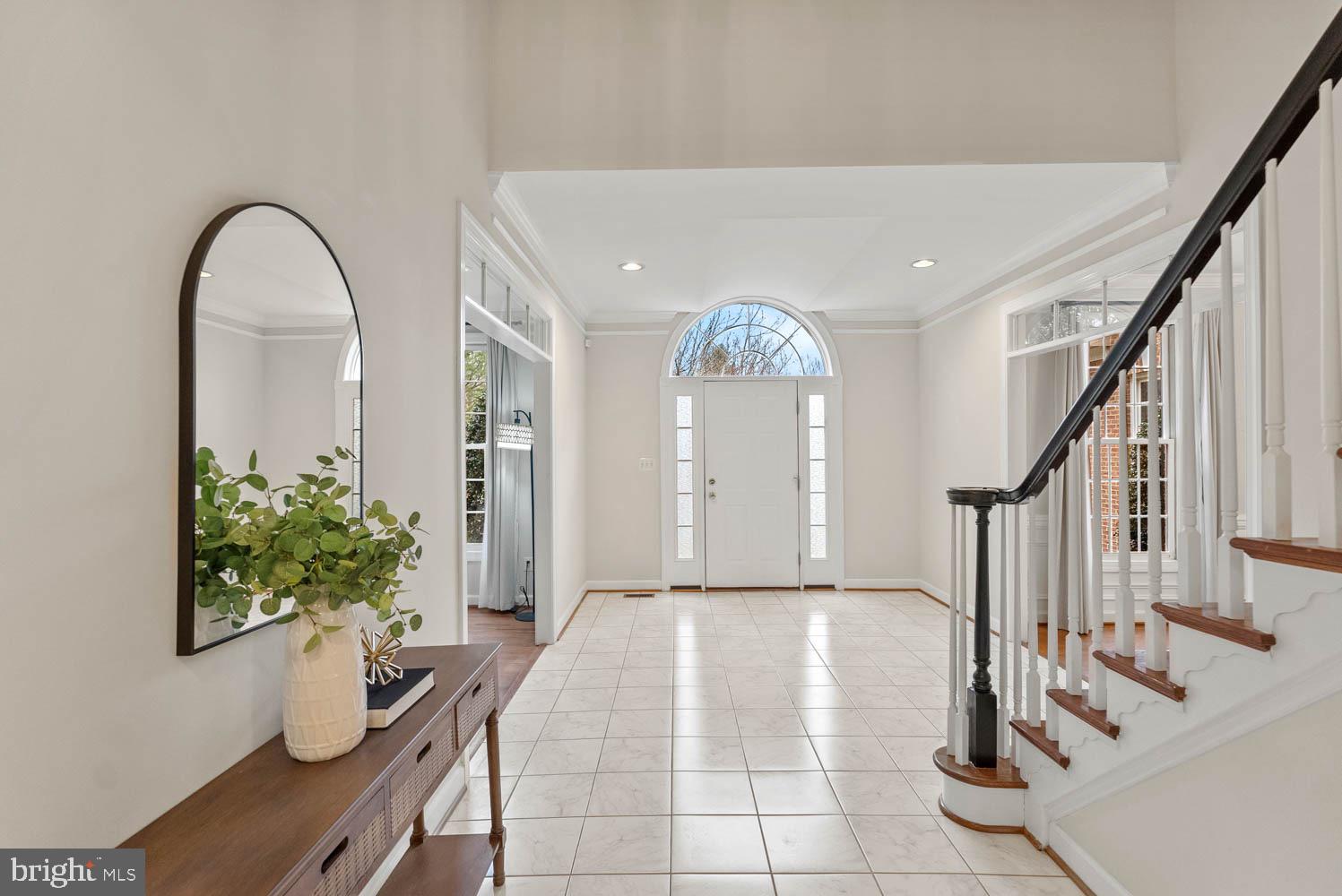 1050 NORTHFALLS COURT