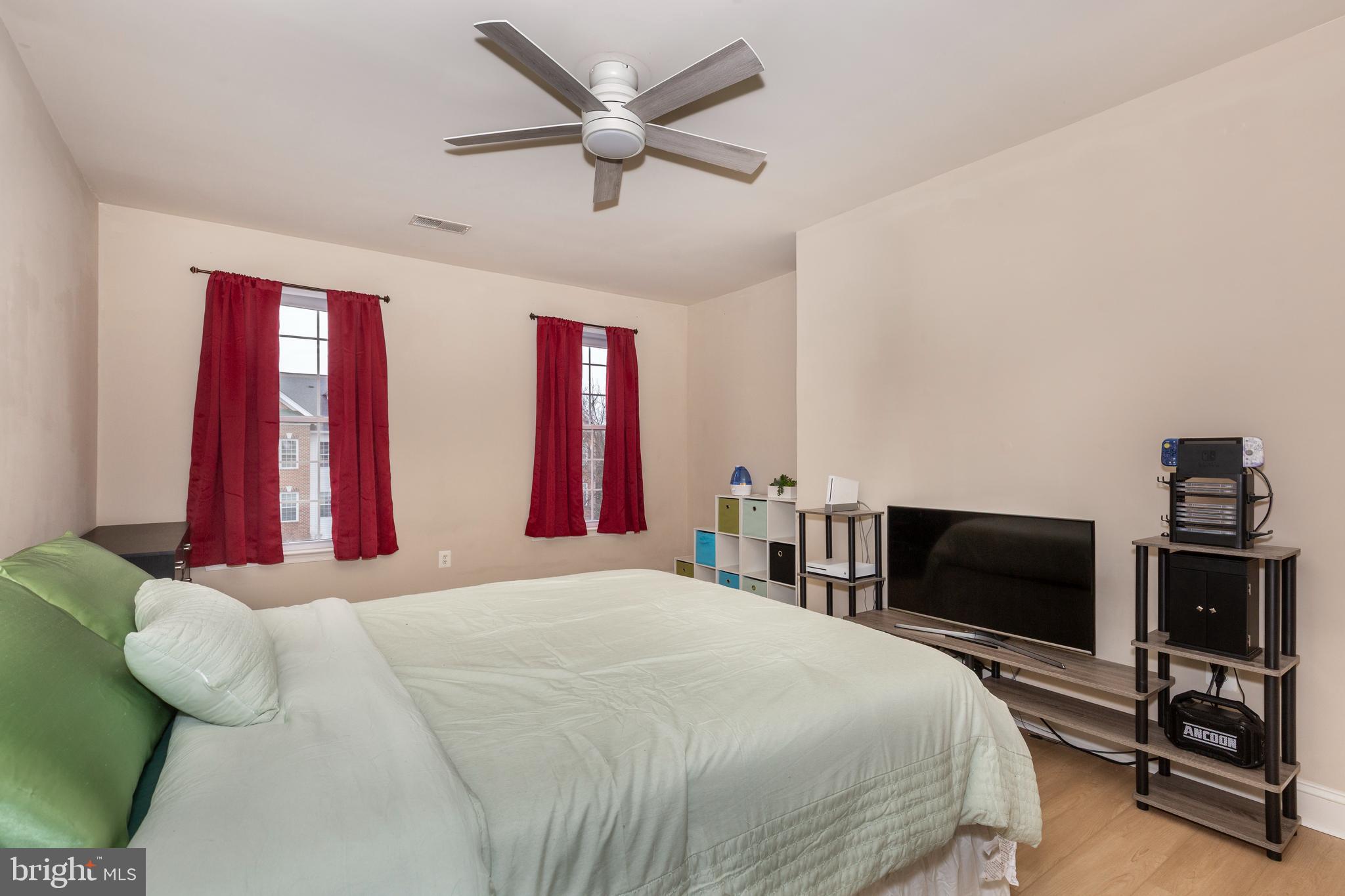 VILLAGE OF RIVER HILL - Residential