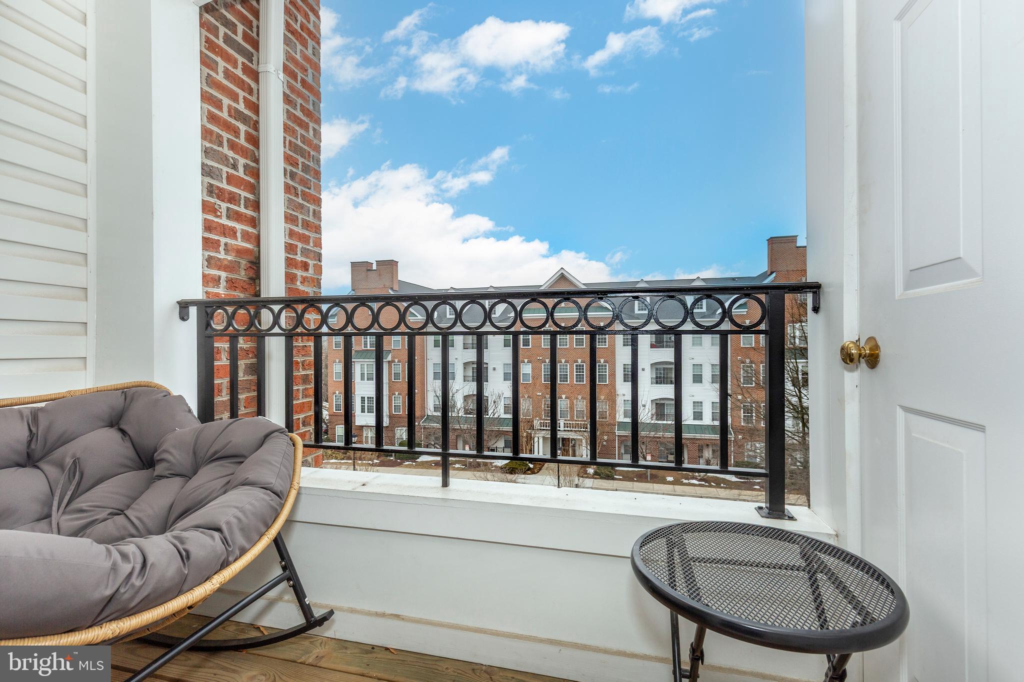 VILLAGE OF RIVER HILL - Residential