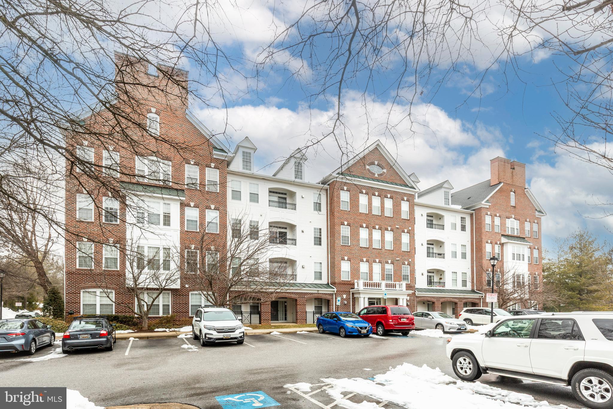 VILLAGE OF RIVER HILL - Residential