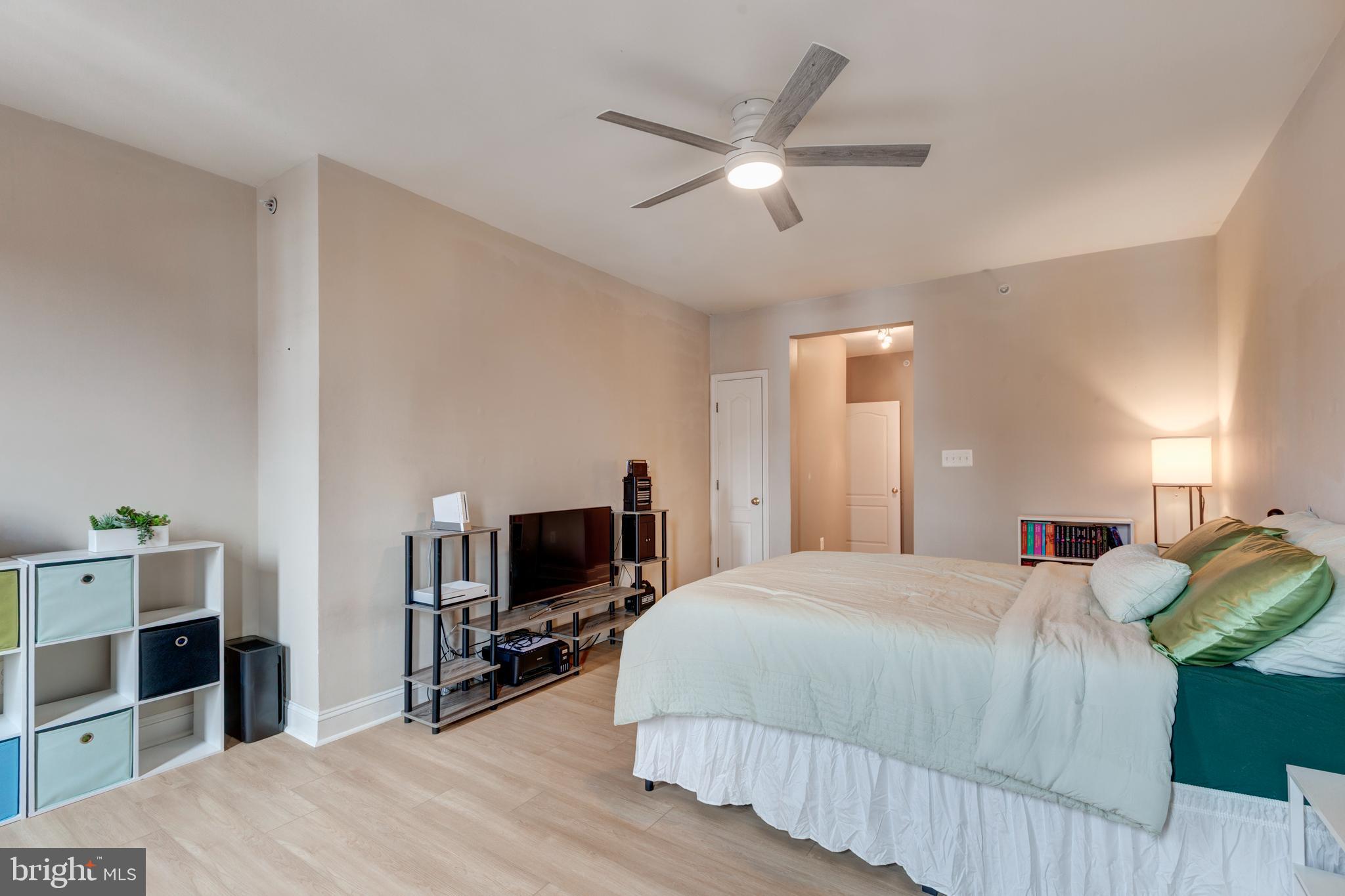 VILLAGE OF RIVER HILL - Residential