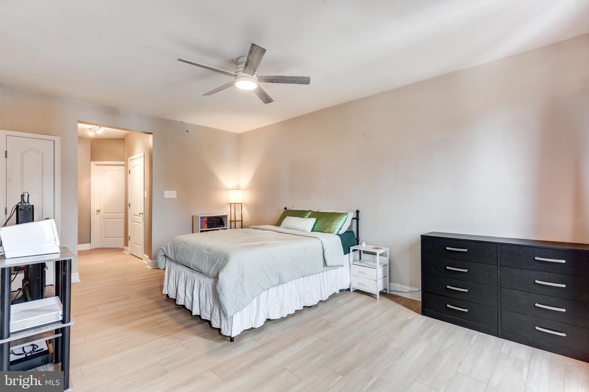 VILLAGE OF RIVER HILL - Residential