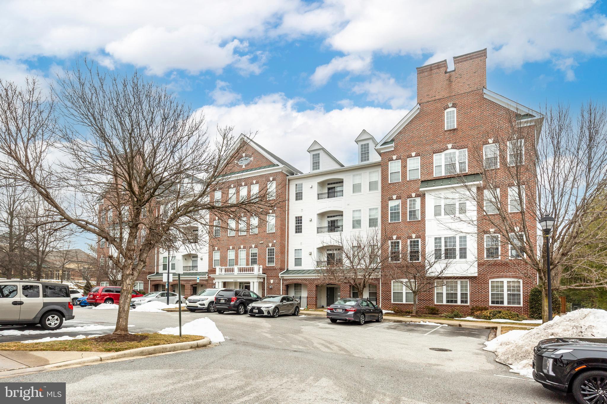 VILLAGE OF RIVER HILL - Residential