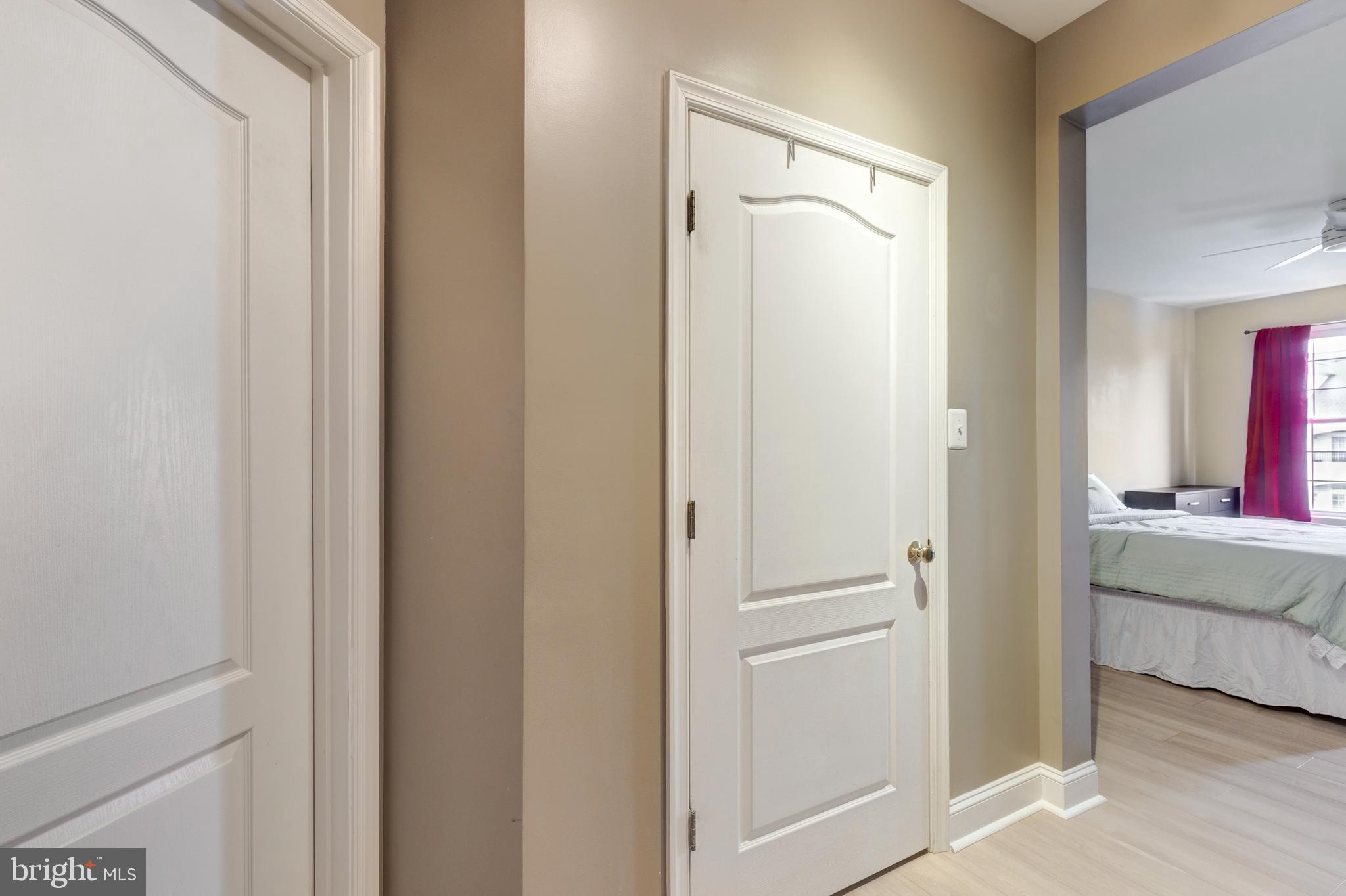 VILLAGE OF RIVER HILL - Residential