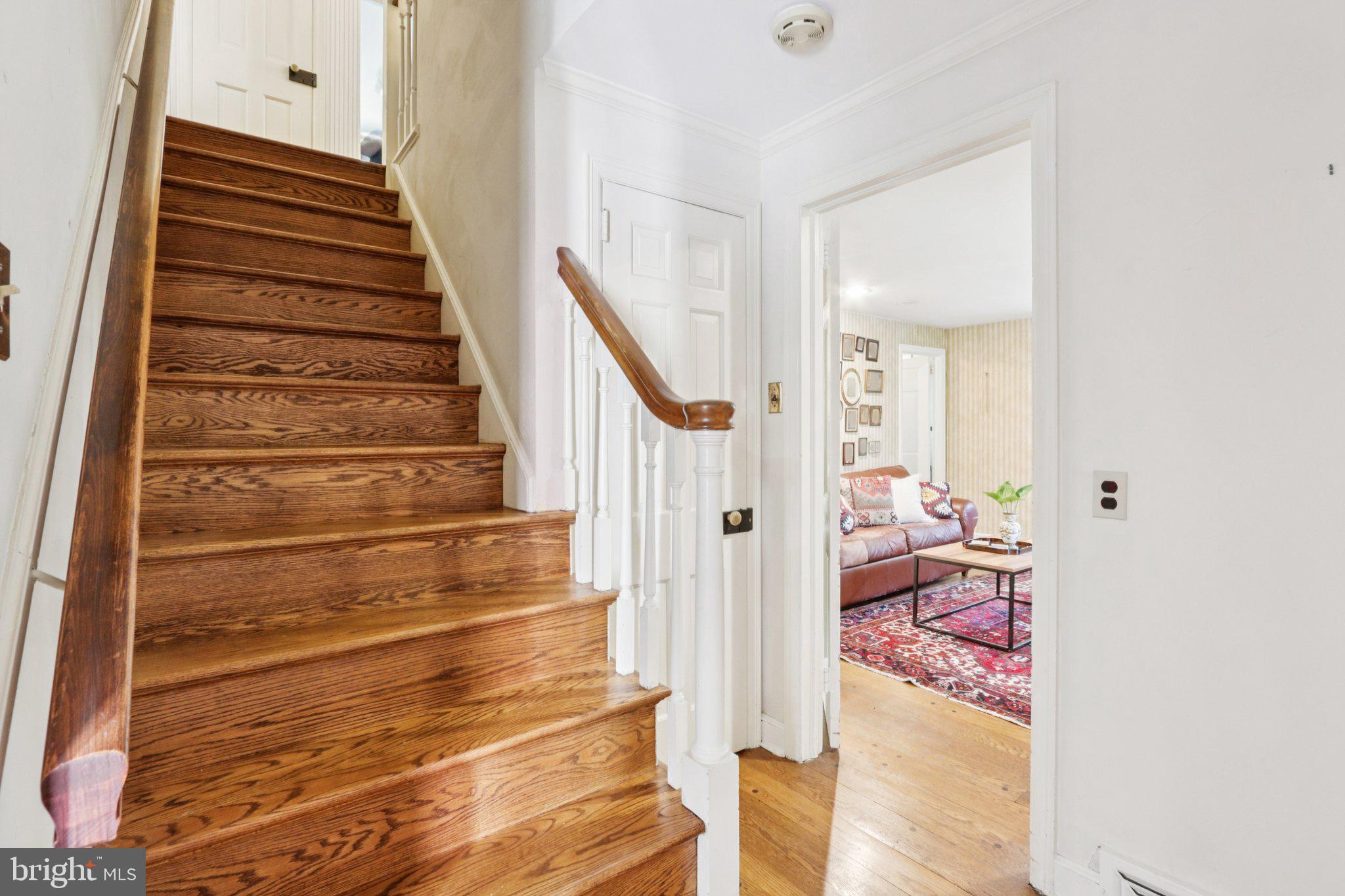 CHESTNUT HILL - Residential