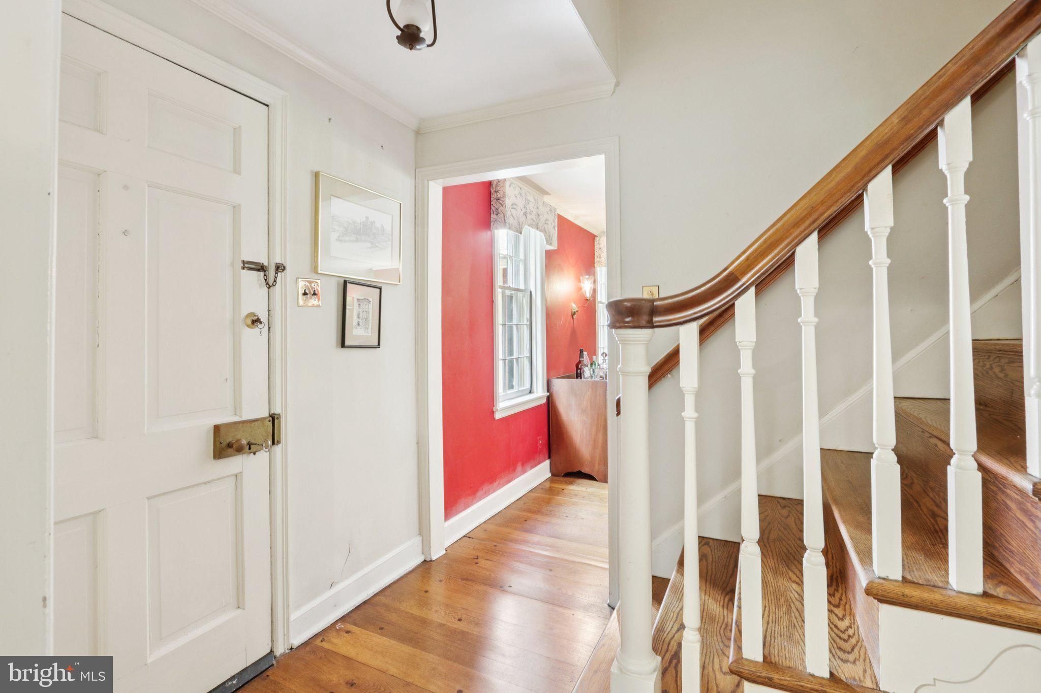 CHESTNUT HILL - Residential