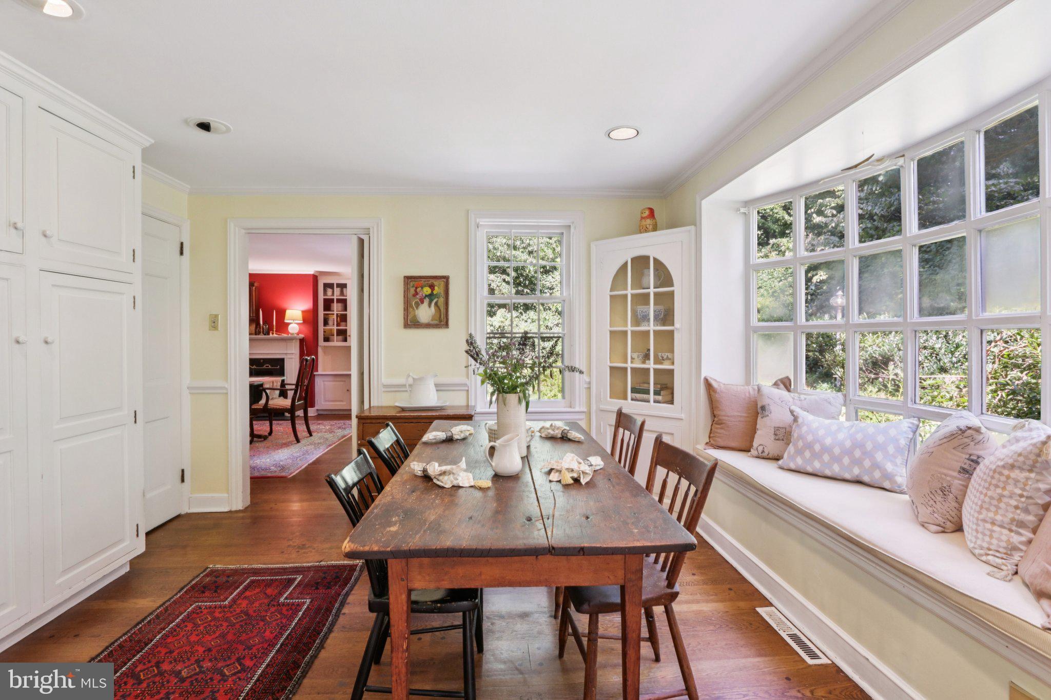 CHESTNUT HILL - Residential