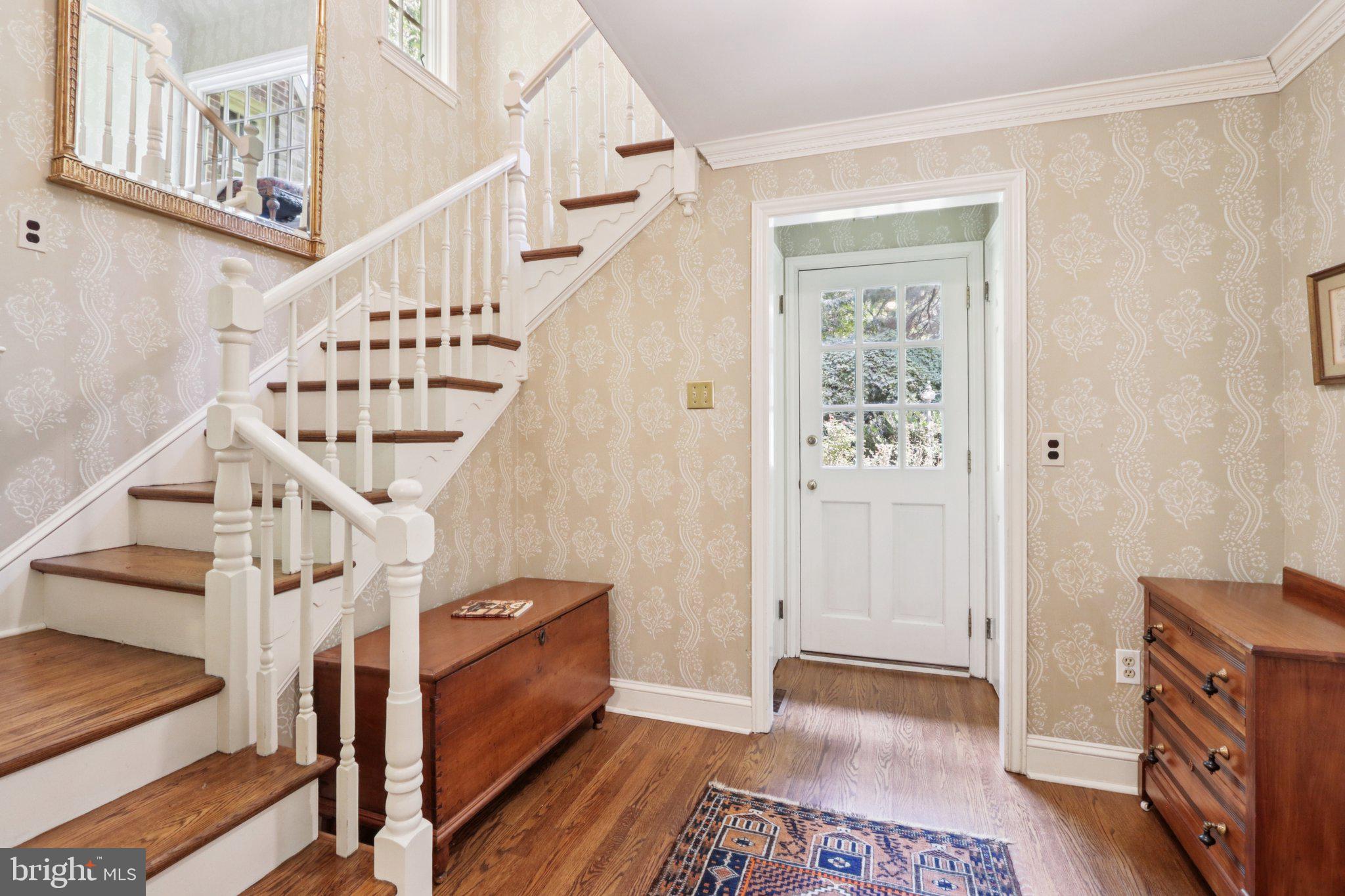 CHESTNUT HILL - Residential