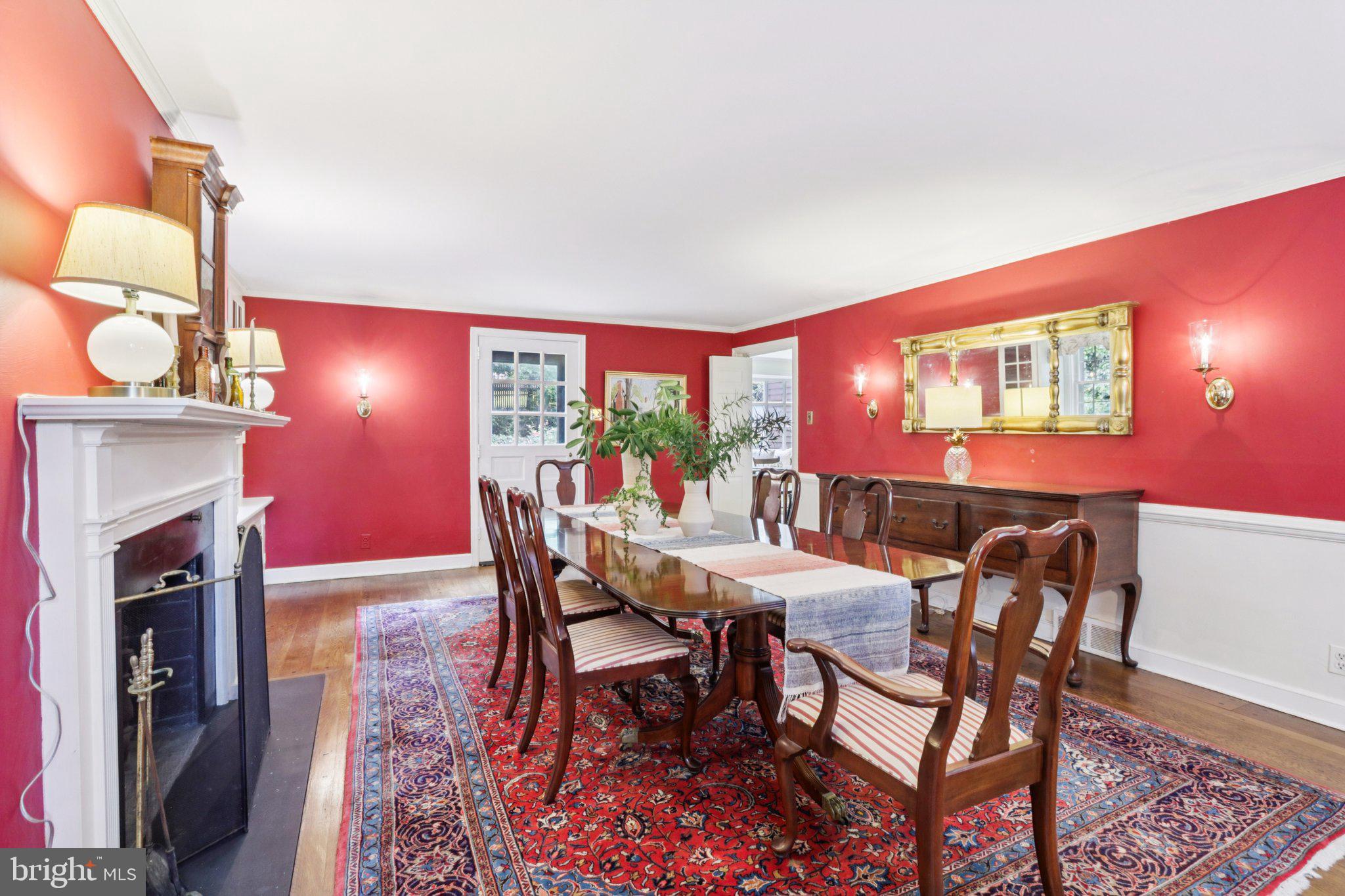 CHESTNUT HILL - Residential