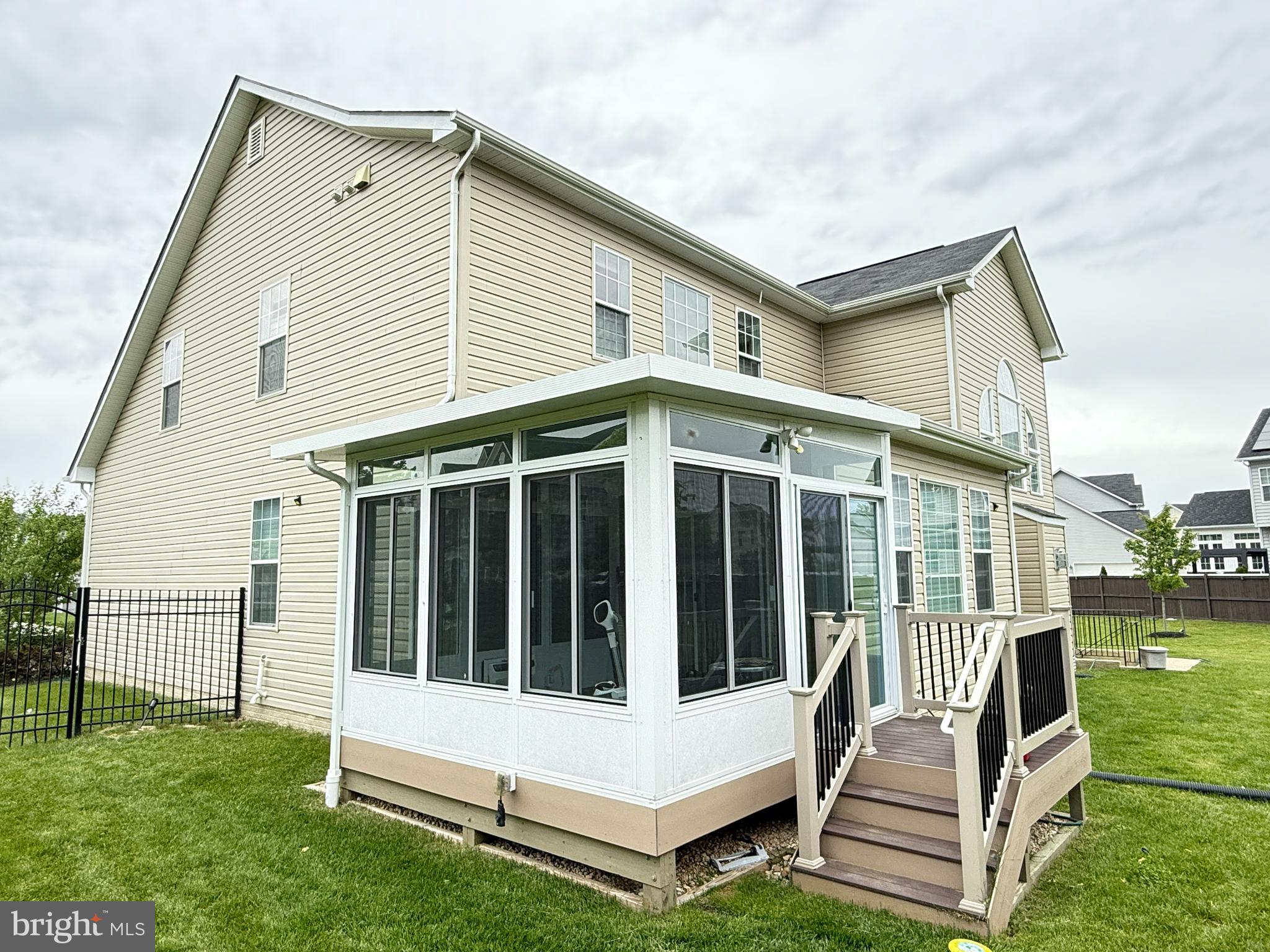 11614 NEON ROAD