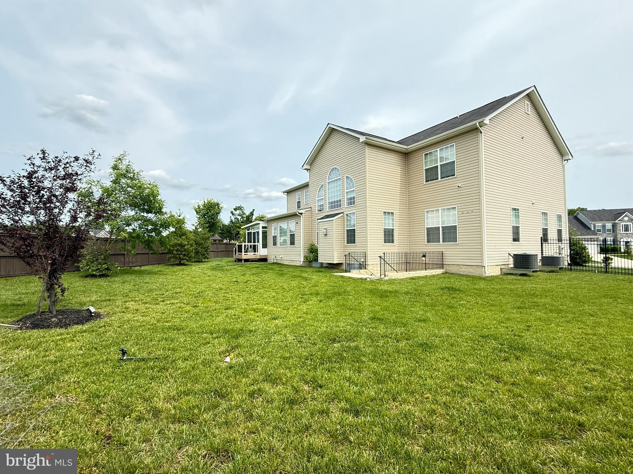 11614 NEON ROAD