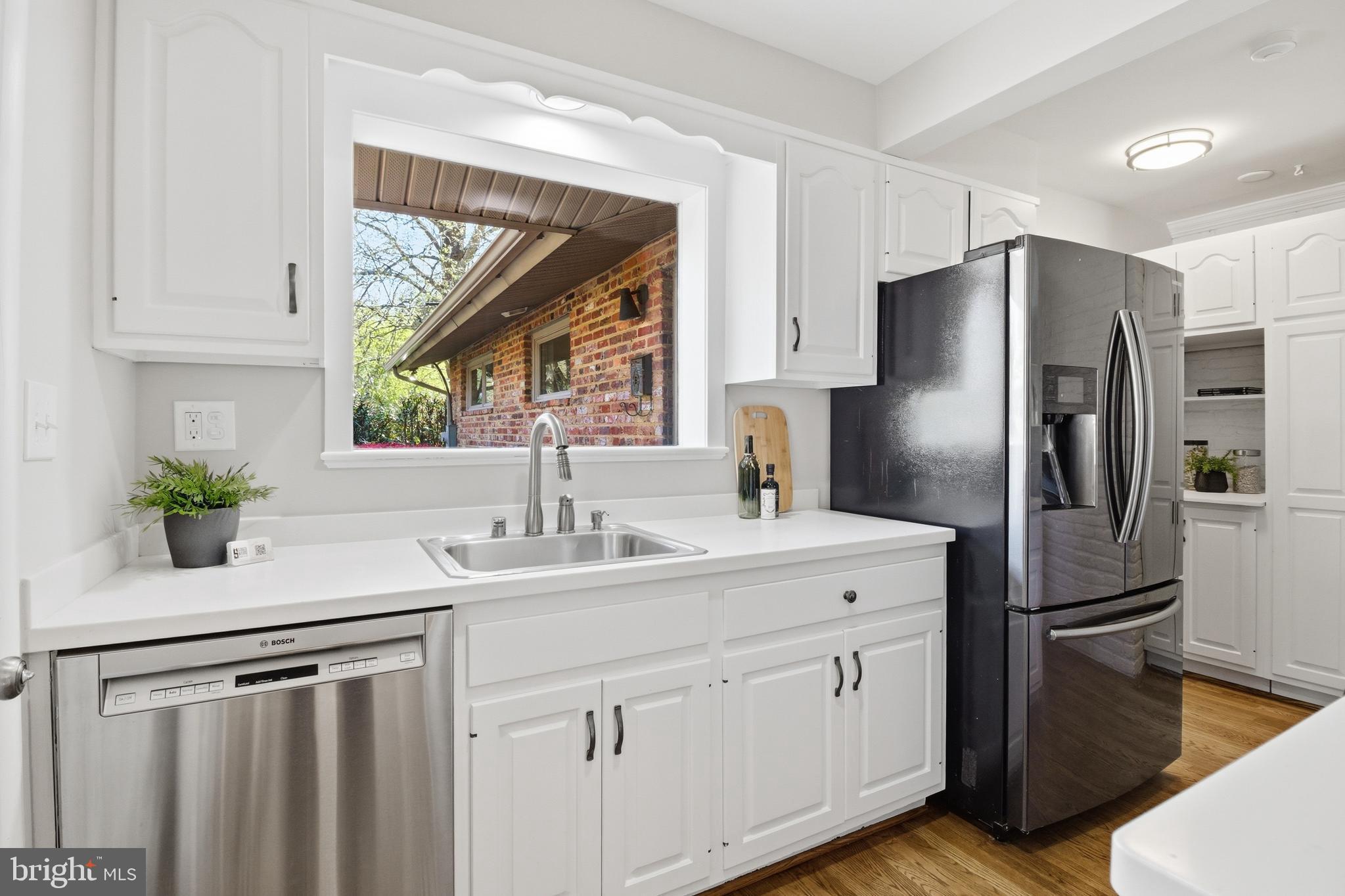 9924 PINEHURST AVENUE