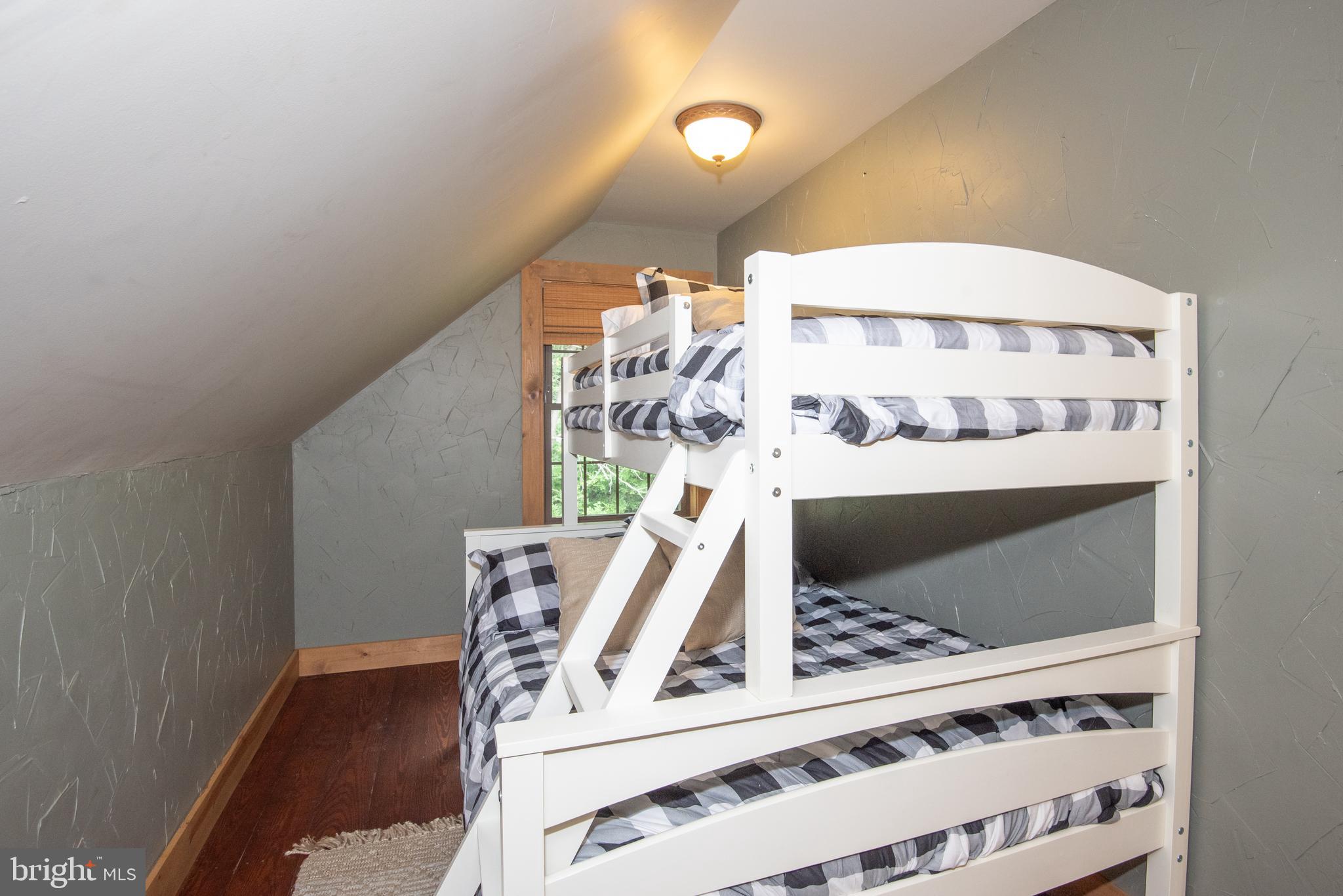 EVERETT - Residential