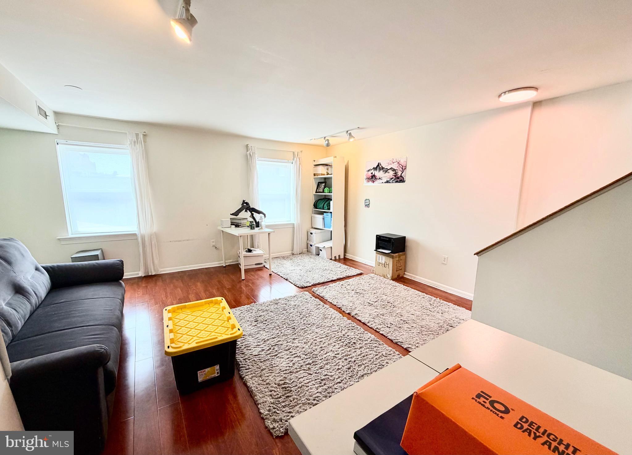 1209 LOCUST STREET 3F