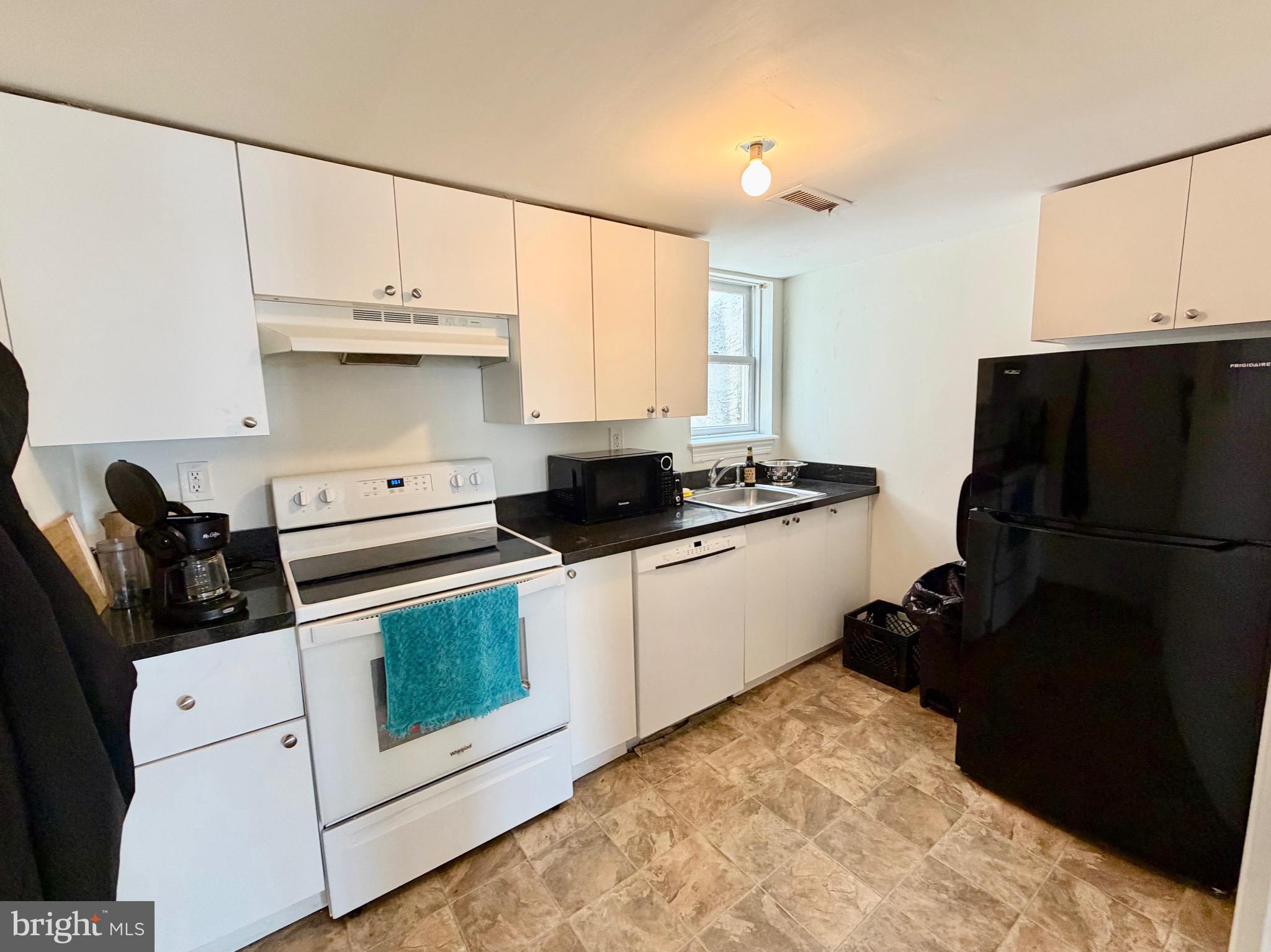 1209 LOCUST STREET 3F