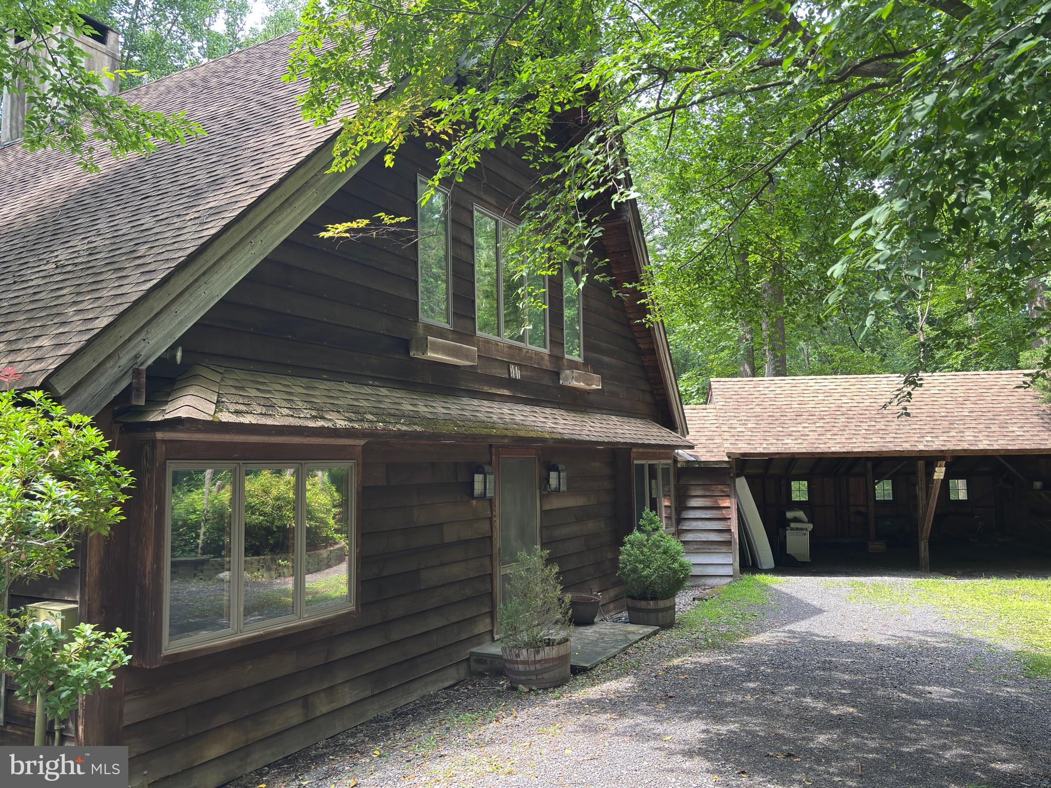 6489 OLD CARVERSVILLE ROAD