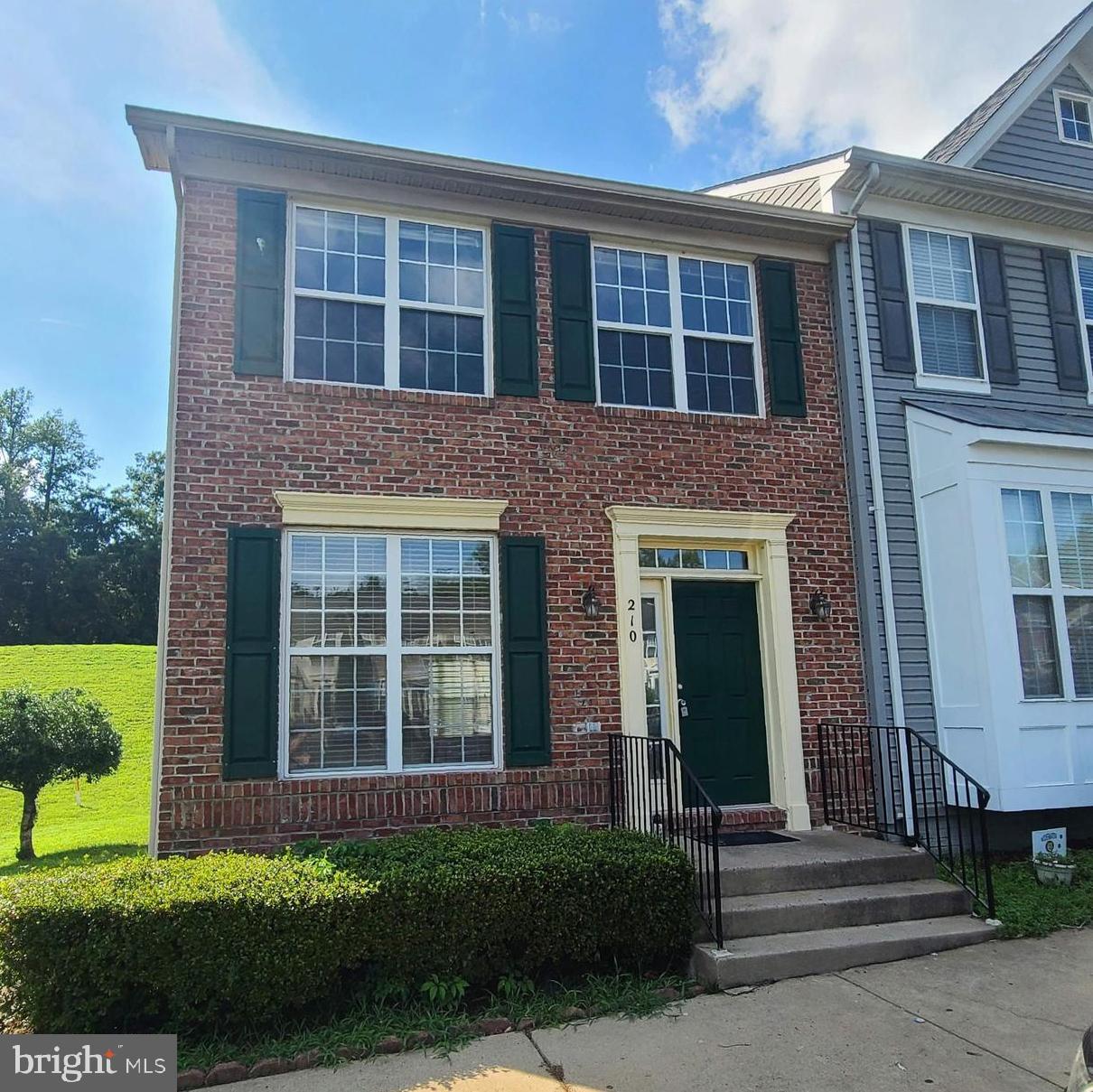 210 HILLSIDE COURT