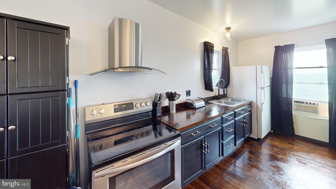 HIGH MOUNTAIN ORCHARD - Residential