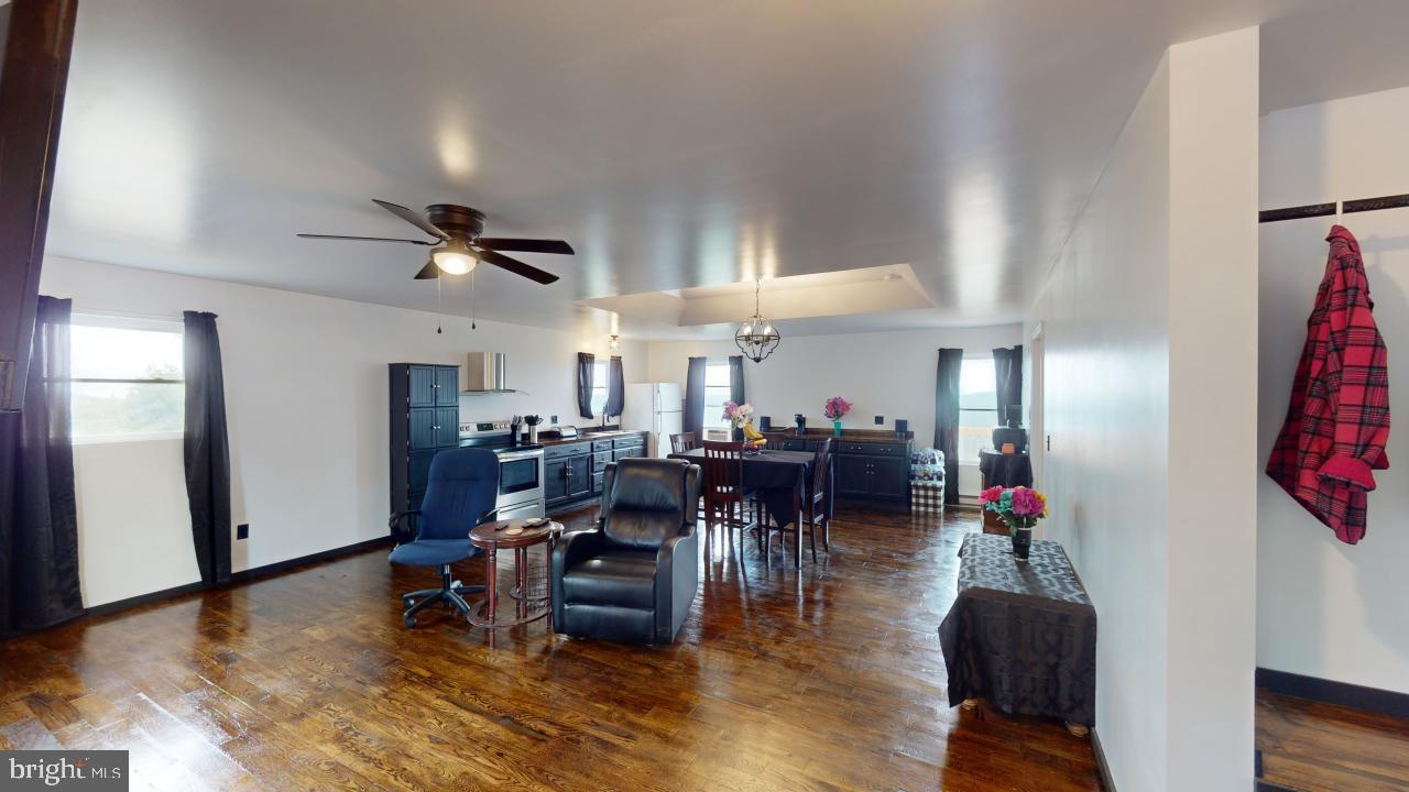 HIGH MOUNTAIN ORCHARD - Residential