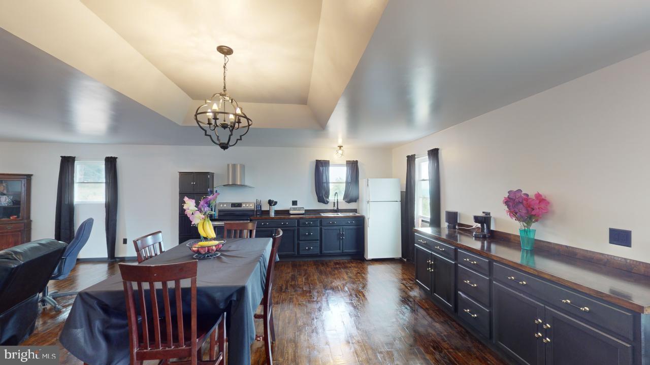 HIGH MOUNTAIN ORCHARD - Residential