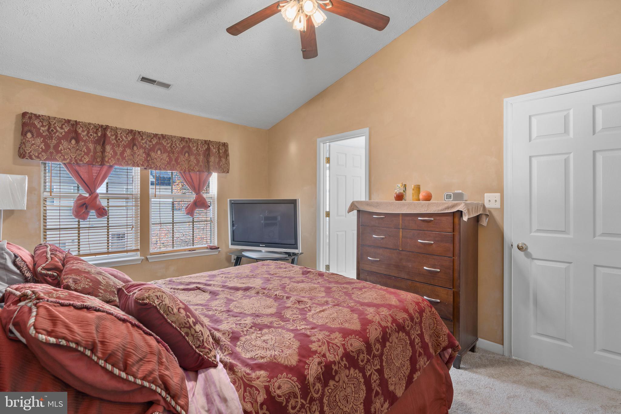 QUAIL RUN SOUTH - Residential