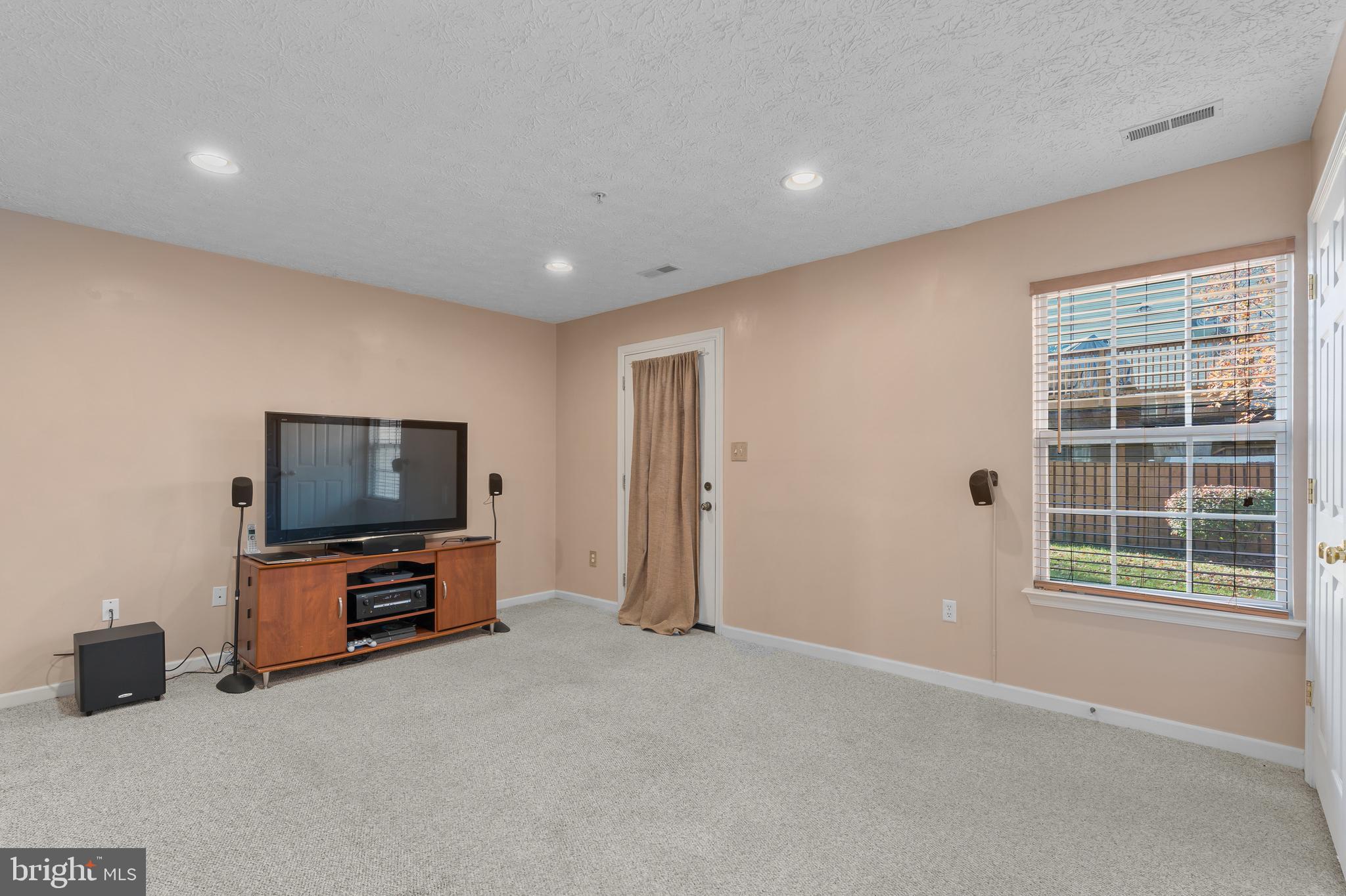 QUAIL RUN SOUTH - Residential