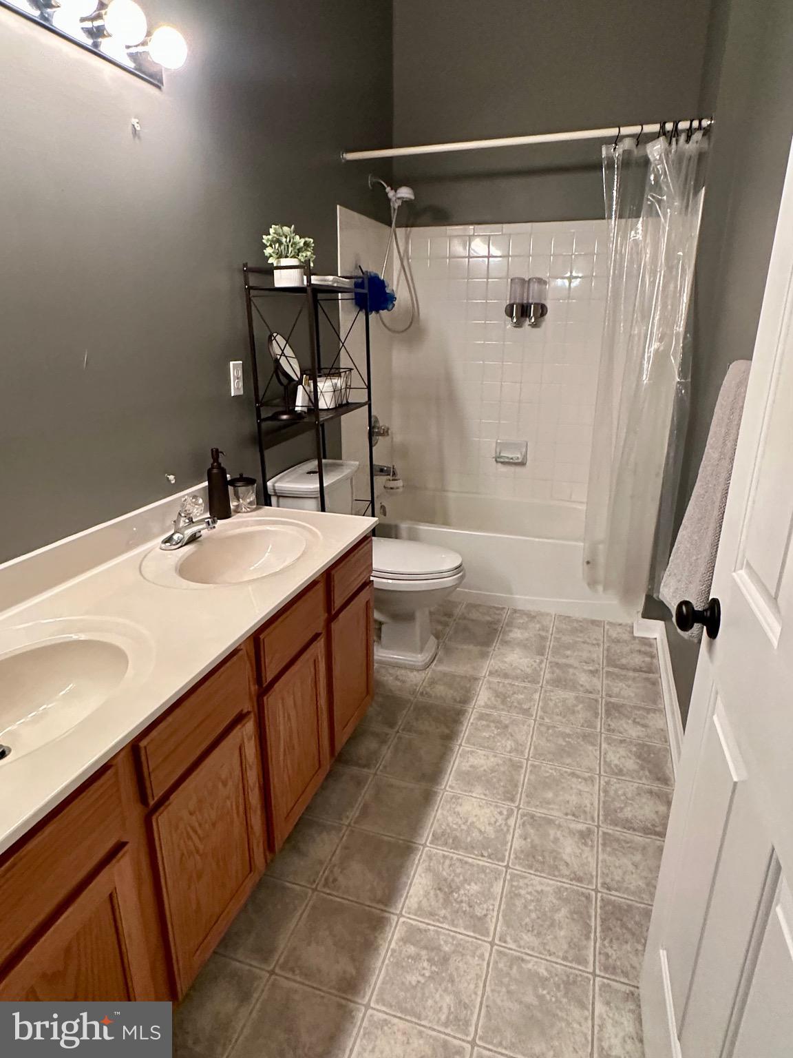 BAYVIEW HILLS - Residential