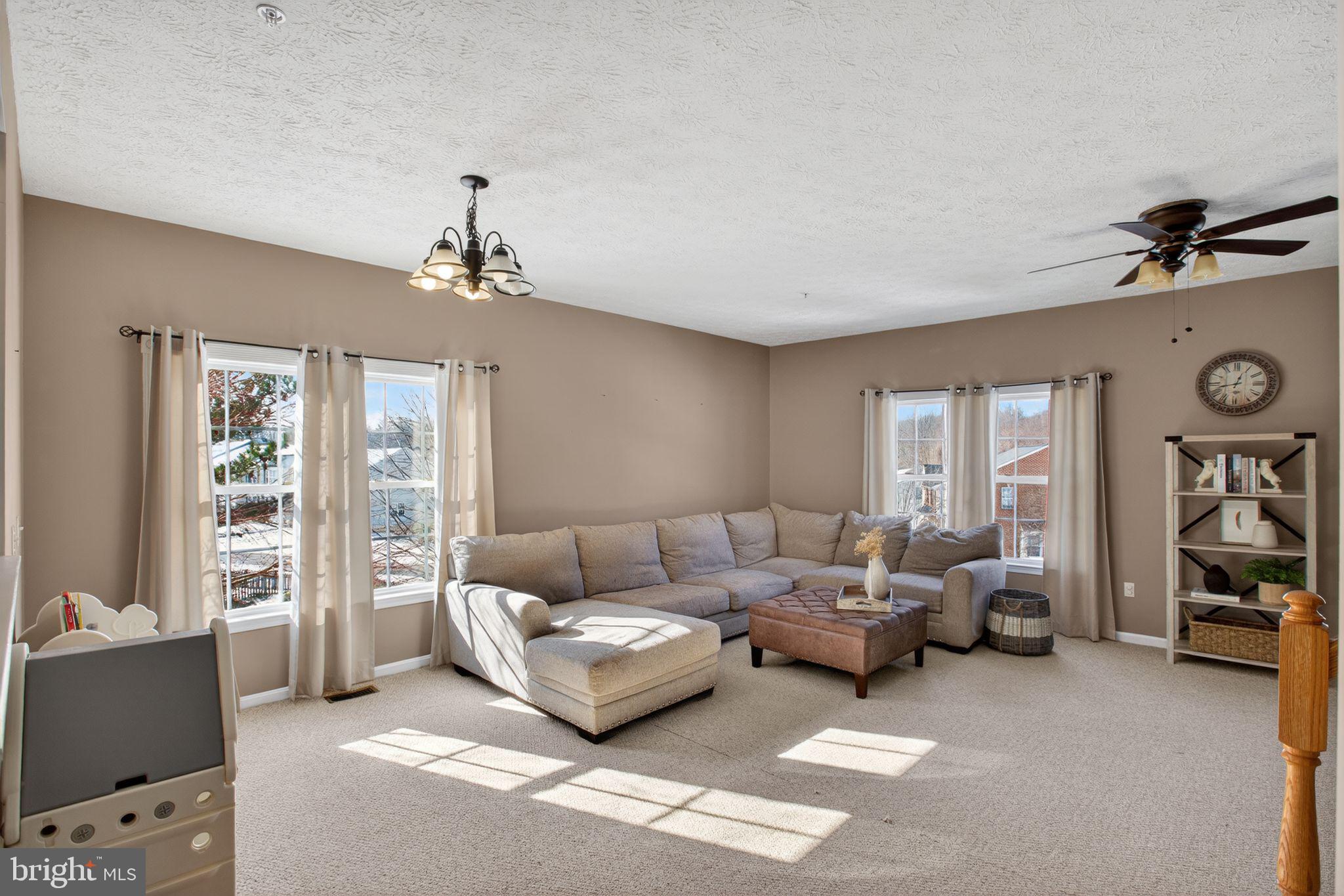 BAYVIEW HILLS - Residential