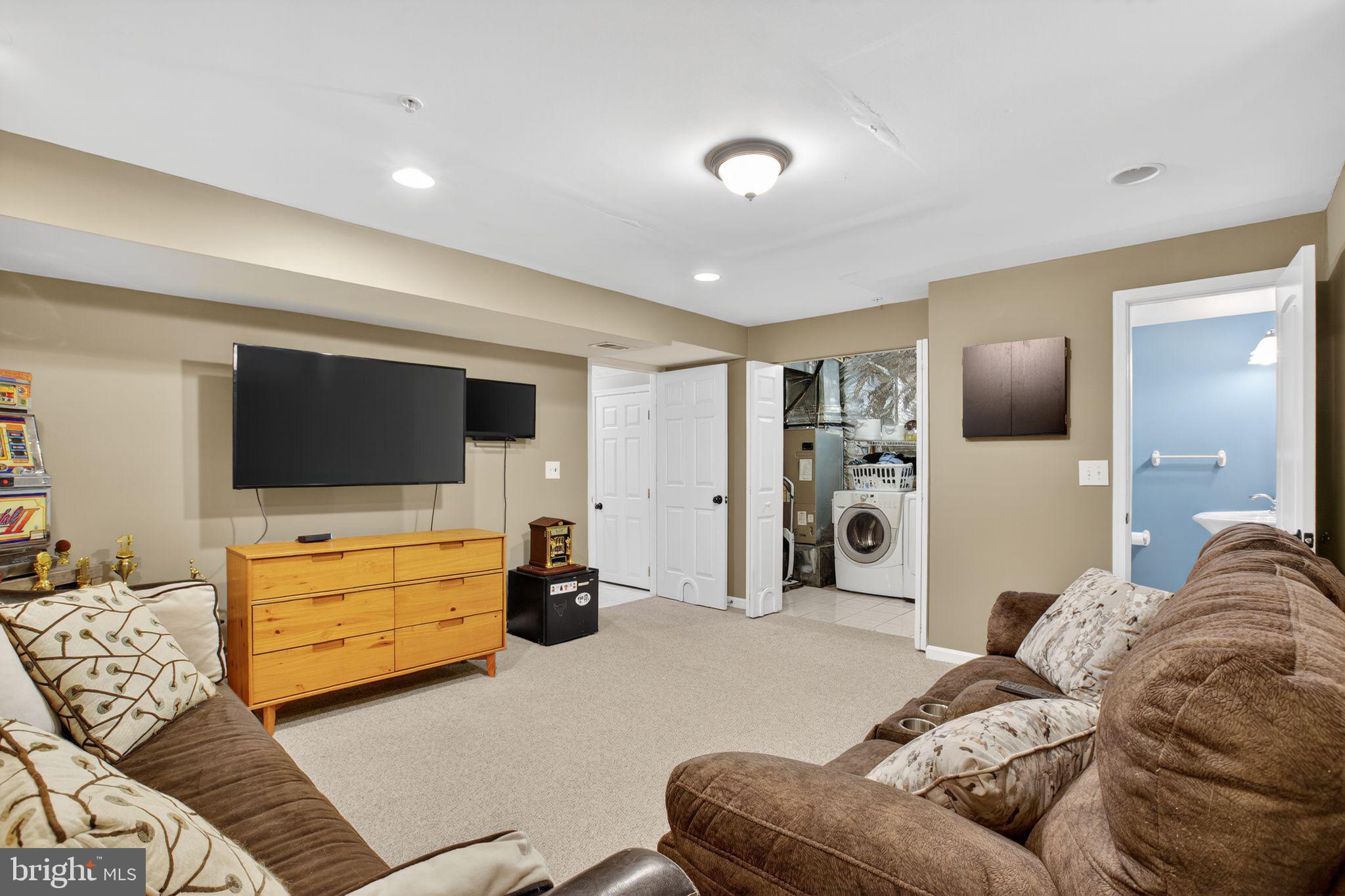 BAYVIEW HILLS - Residential