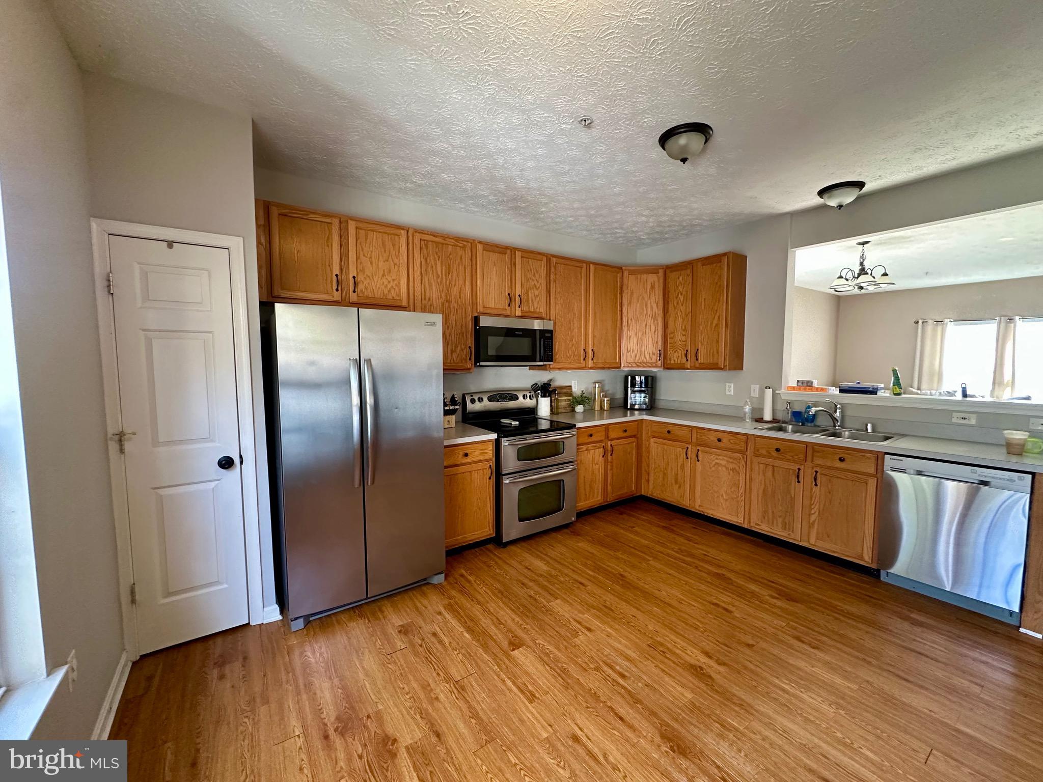 BAYVIEW HILLS - Residential