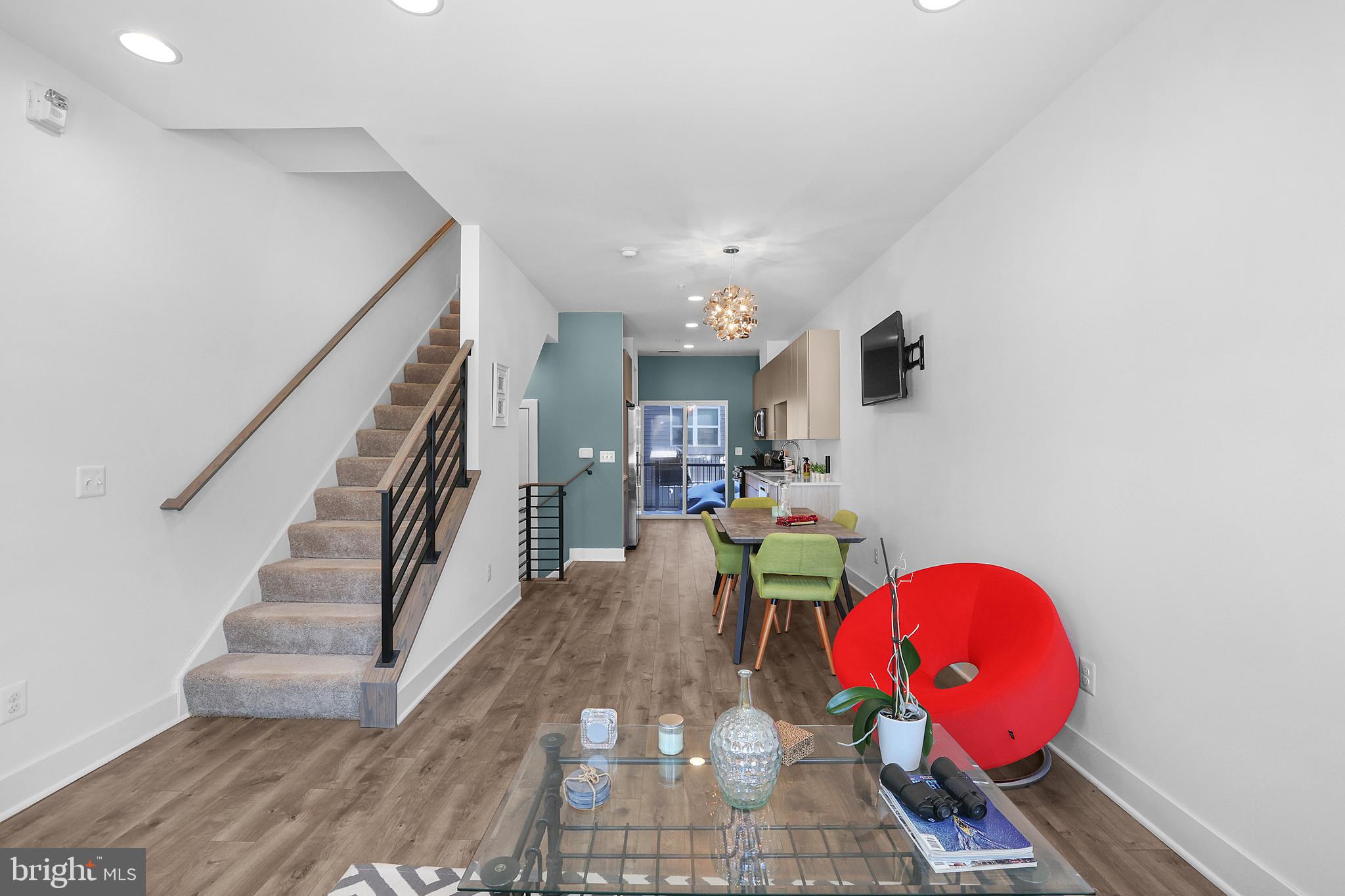 5541 SOUTH DAKOTA AVENUE NE