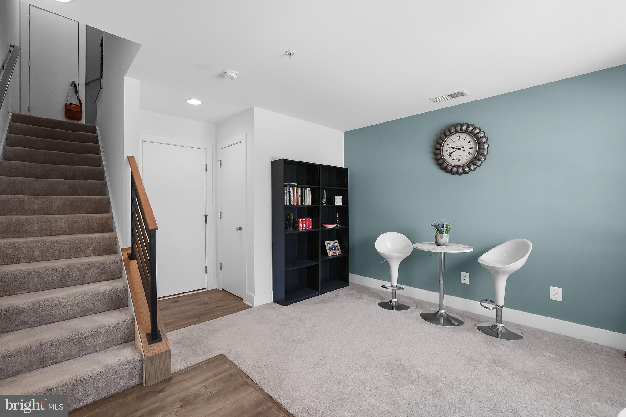 5541 SOUTH DAKOTA AVENUE NE