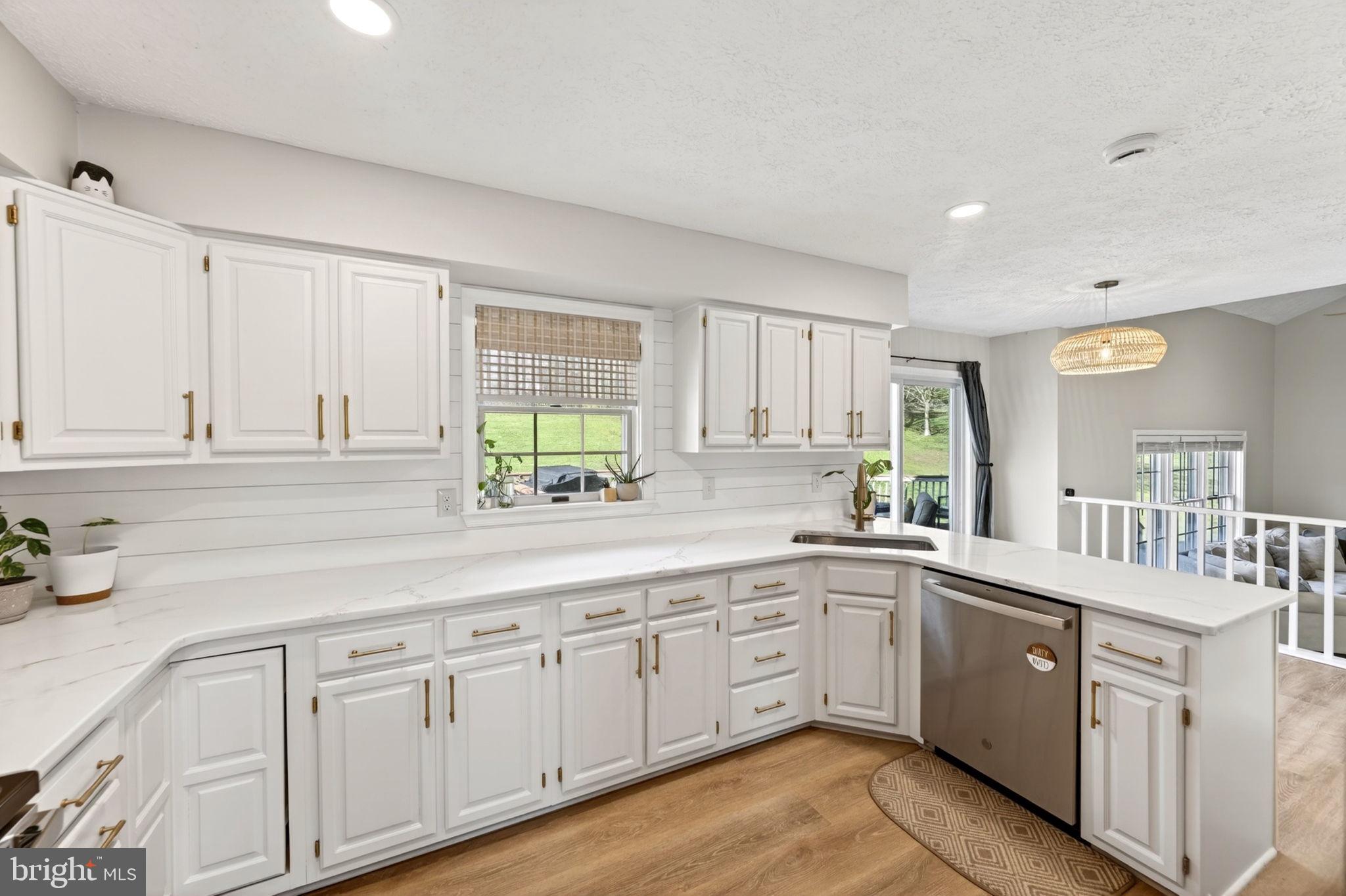 ROYAL HEIGHTS - Residential