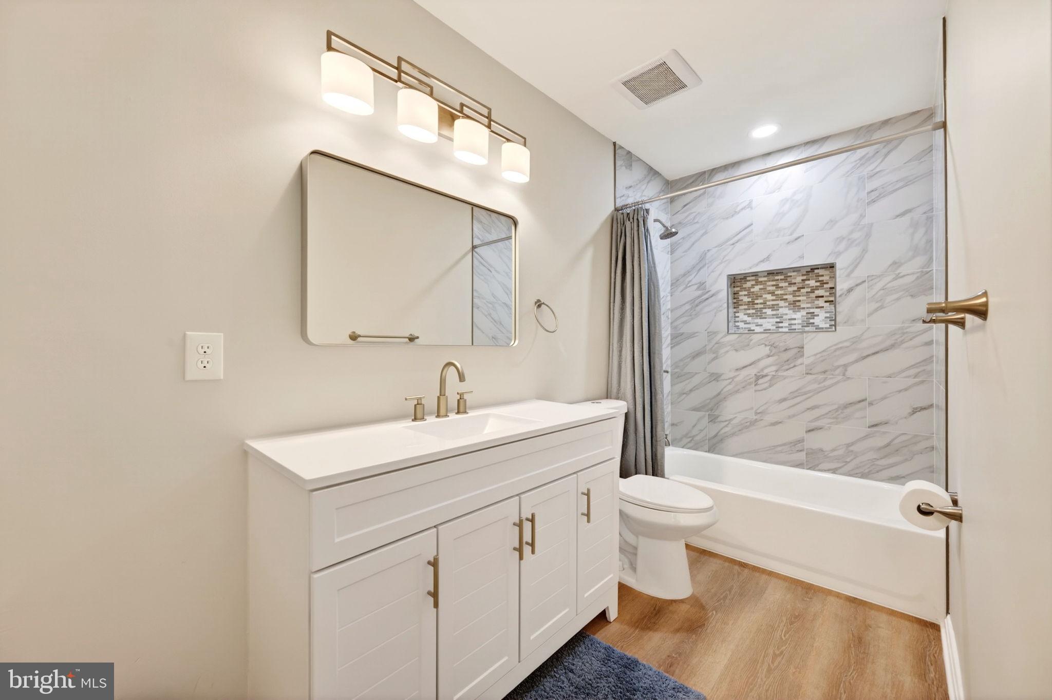 ROYAL HEIGHTS - Residential