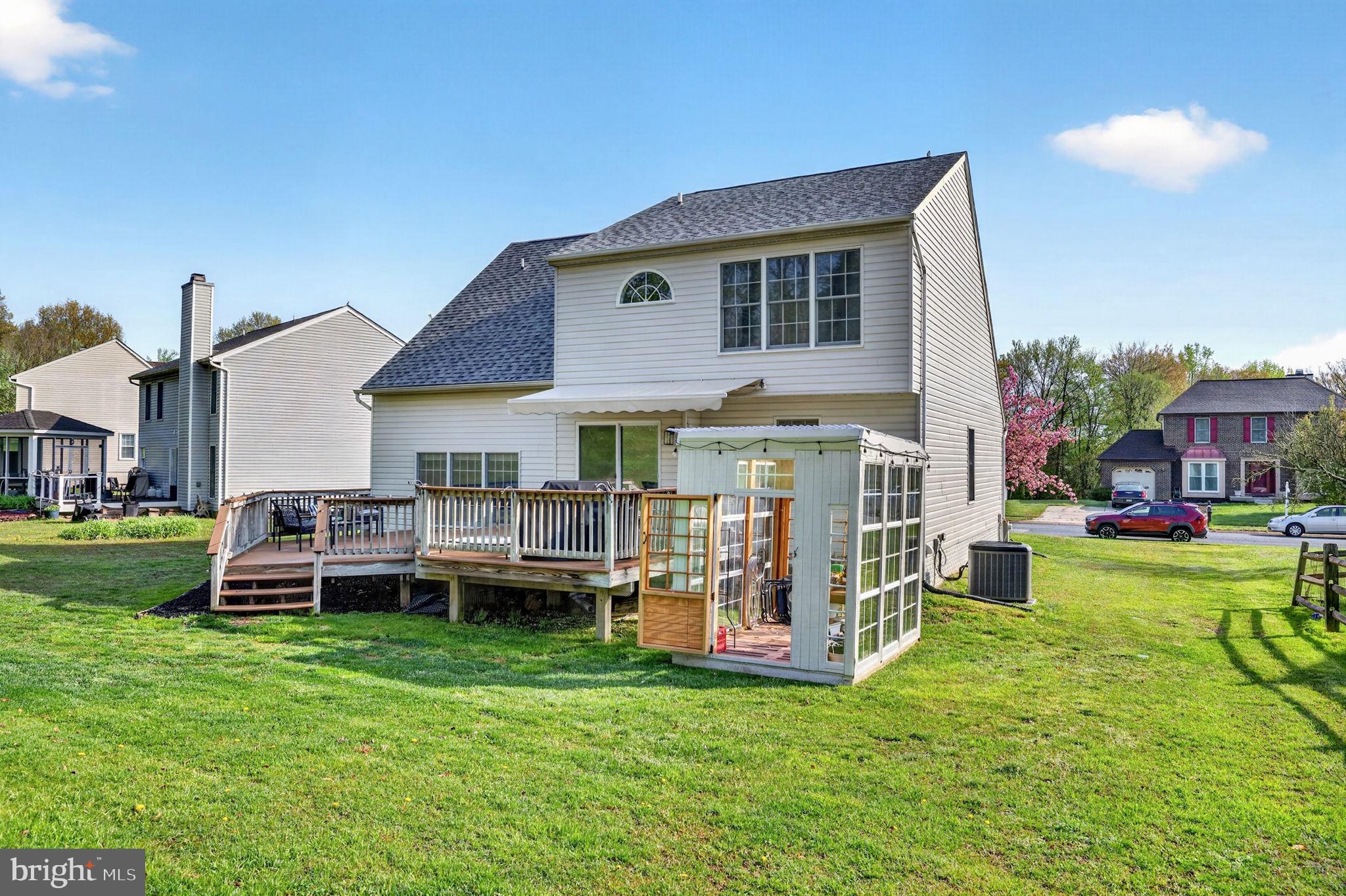 ROYAL HEIGHTS - Residential