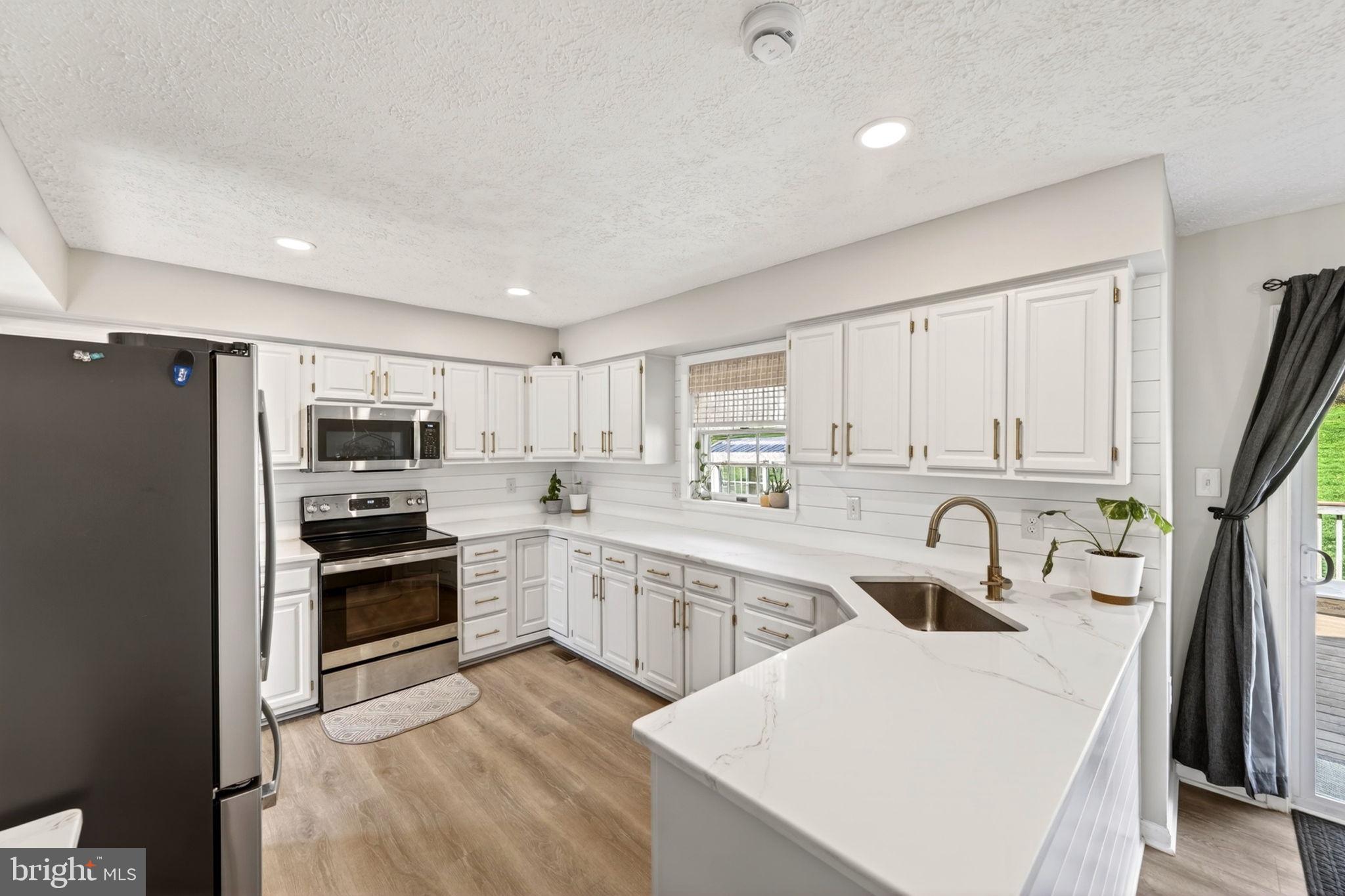 ROYAL HEIGHTS - Residential