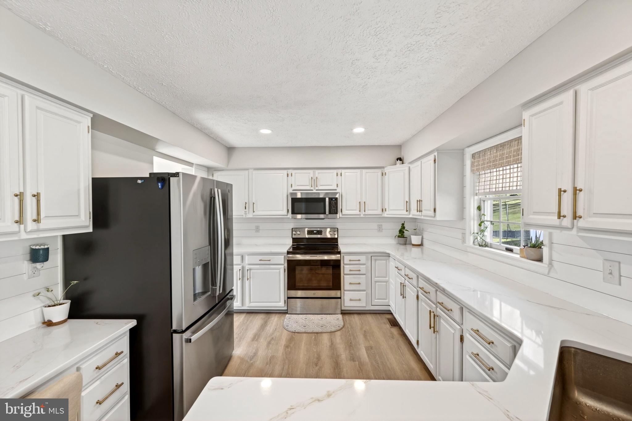 ROYAL HEIGHTS - Residential