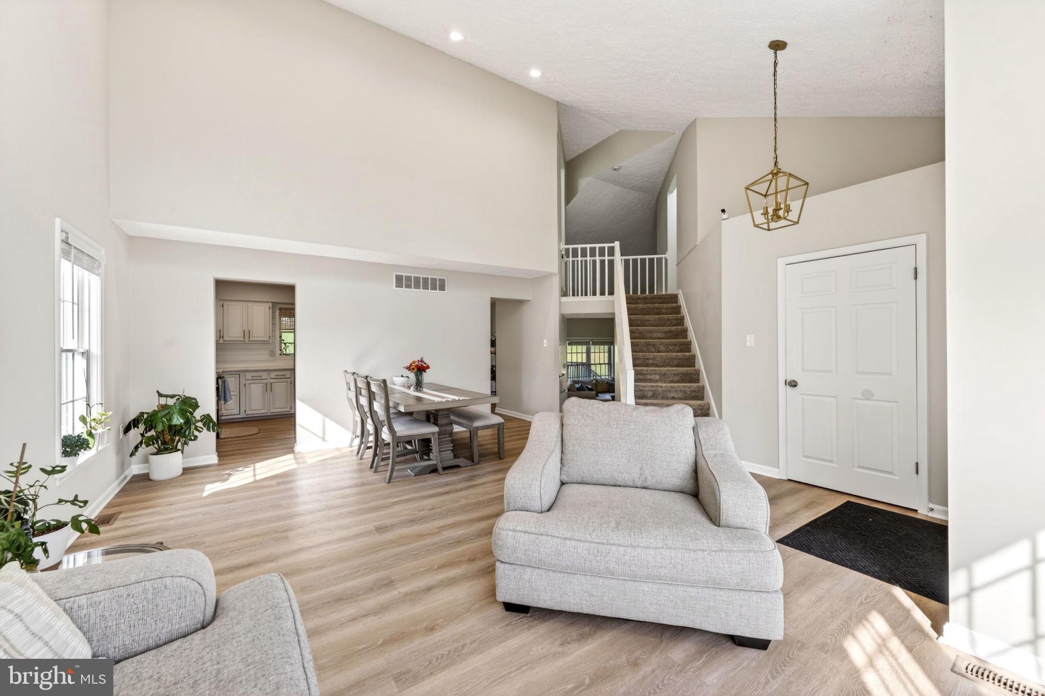 ROYAL HEIGHTS - Residential