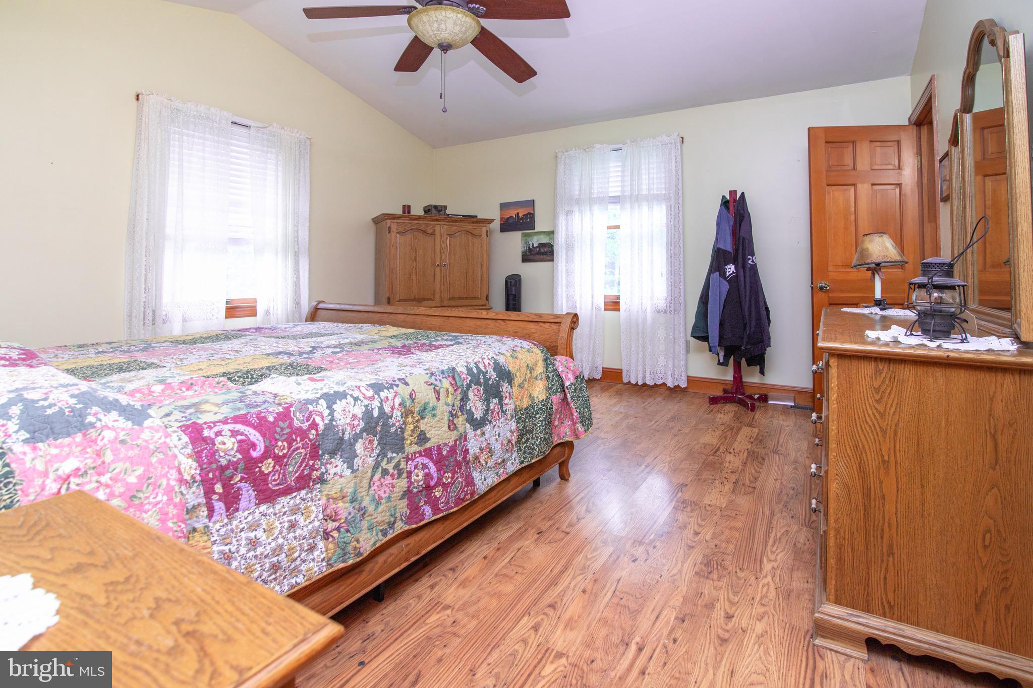 306 E RED HILL ROAD