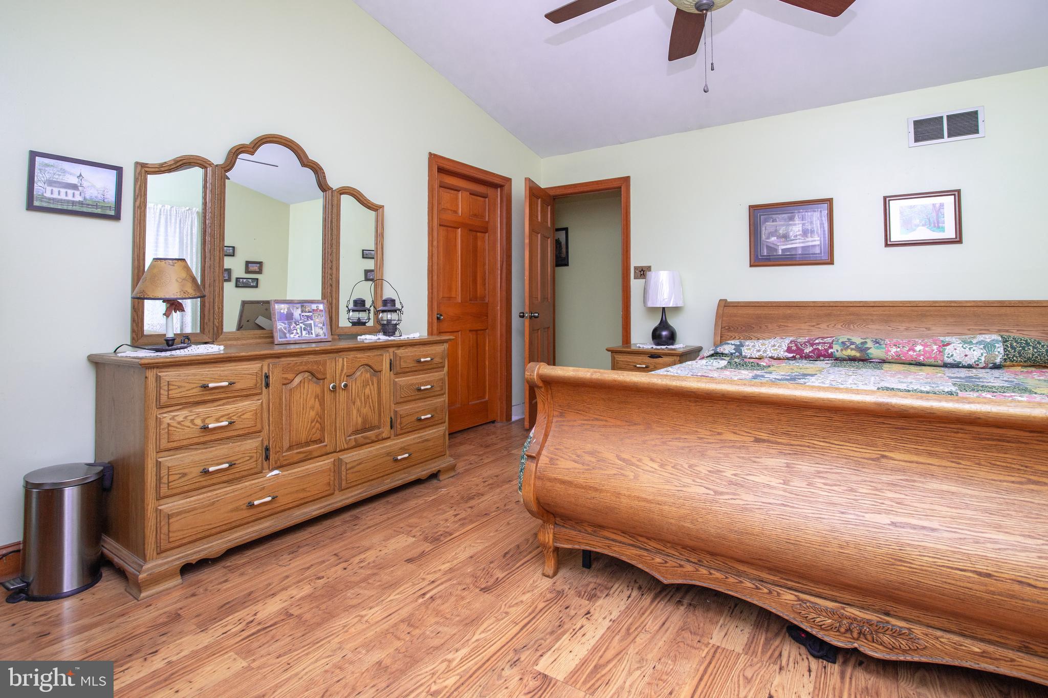 306 E RED HILL ROAD