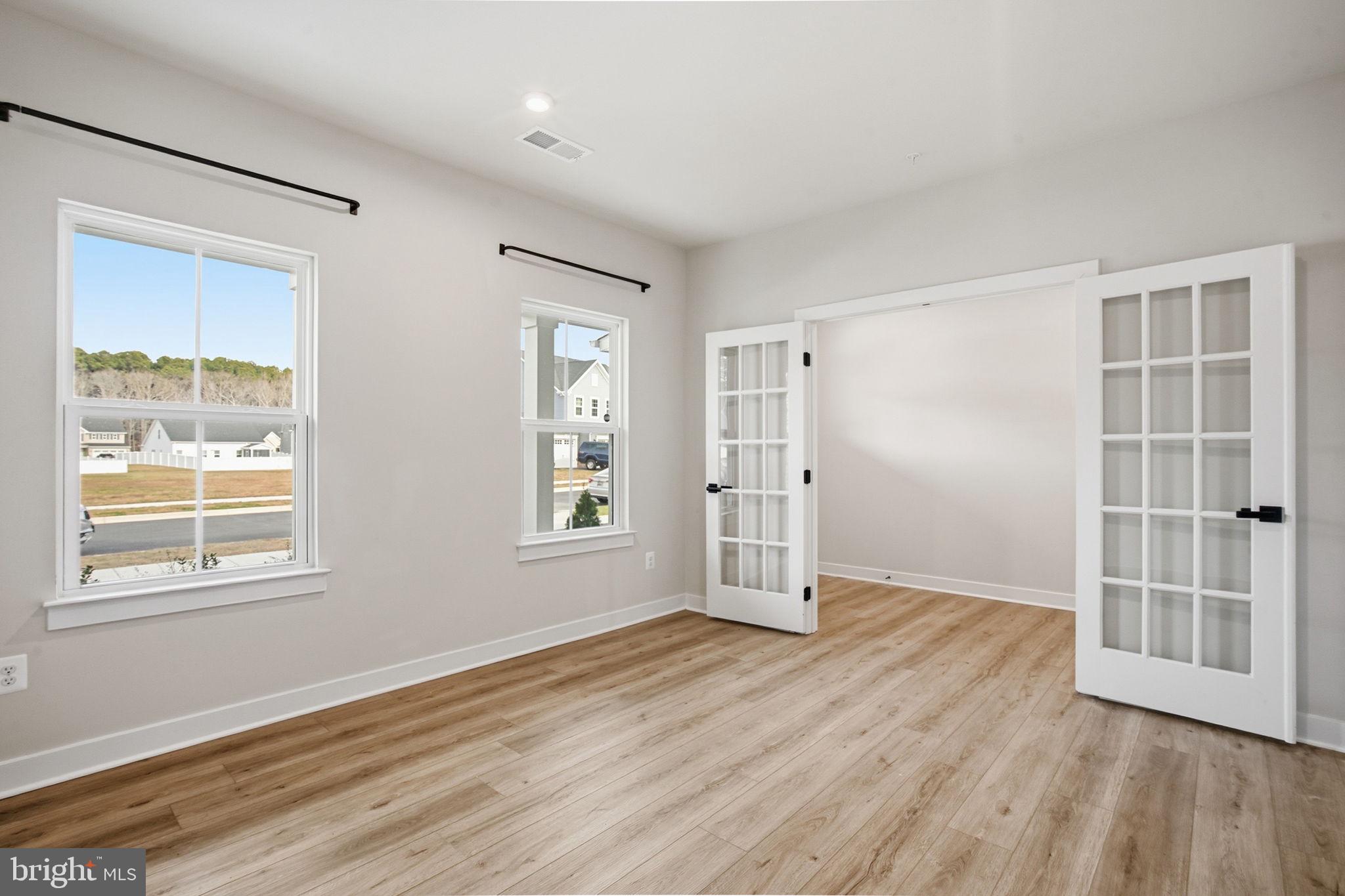 PERRY'S RETREAT - Residential Lease