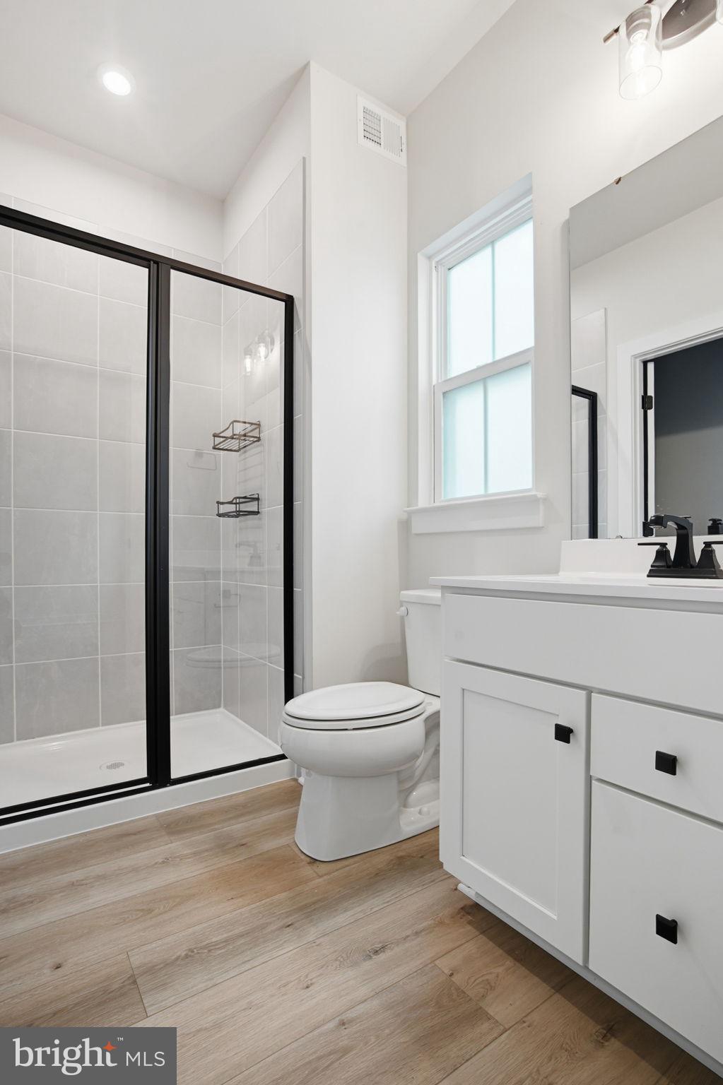 PERRY'S RETREAT - Residential Lease