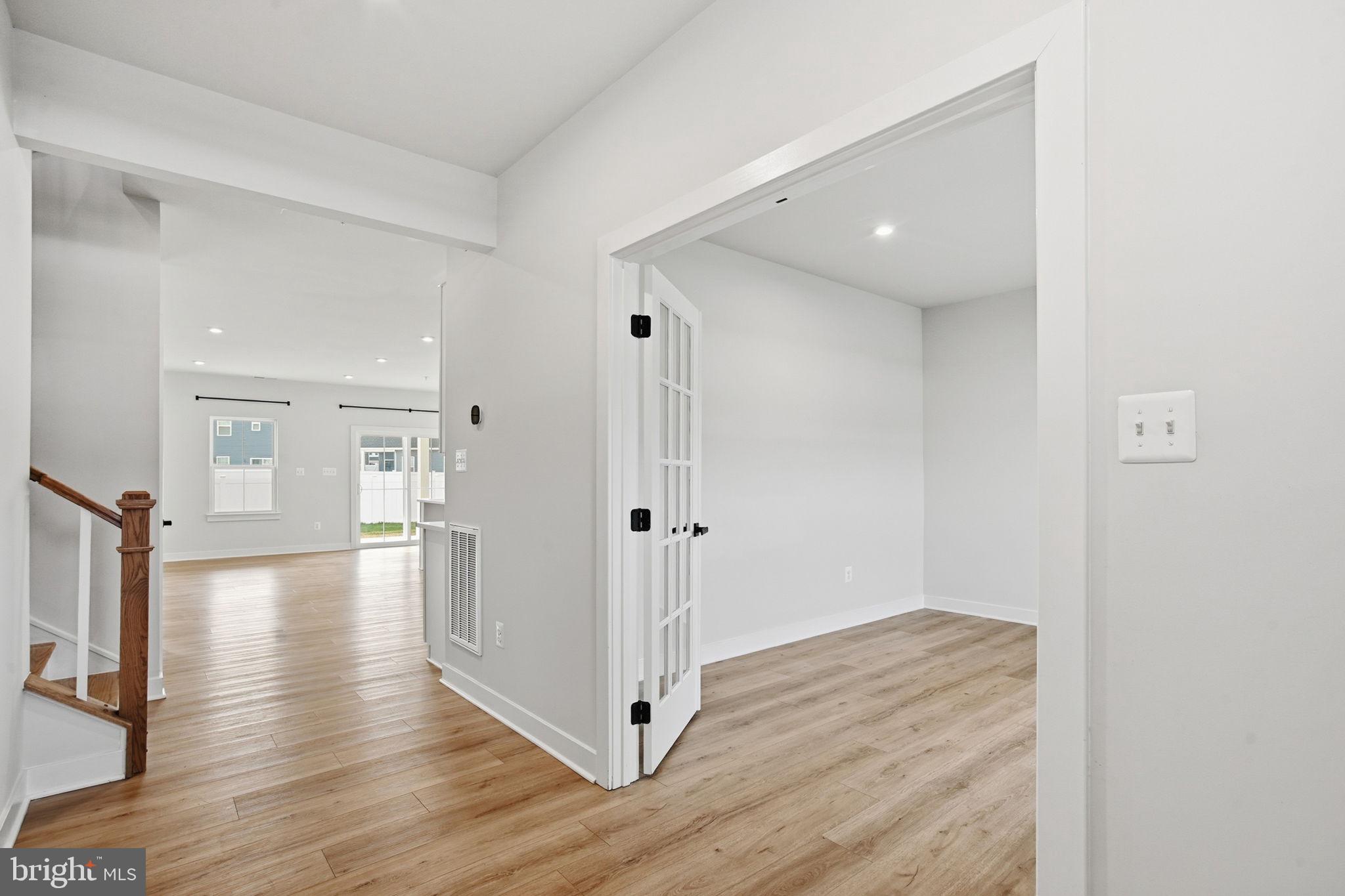 PERRY'S RETREAT - Residential Lease