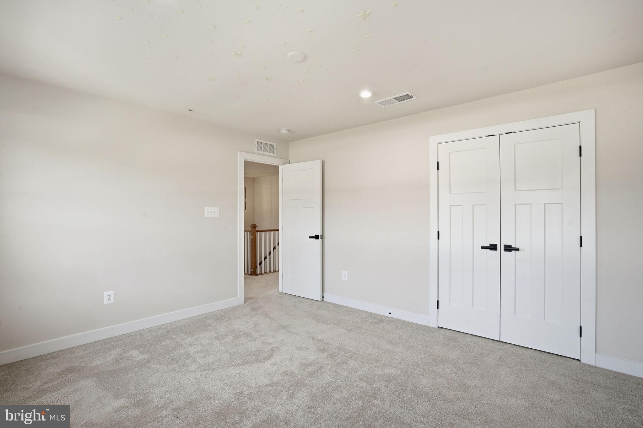 PERRY'S RETREAT - Residential Lease