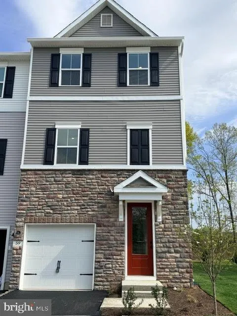 MLS: NJCD2117206