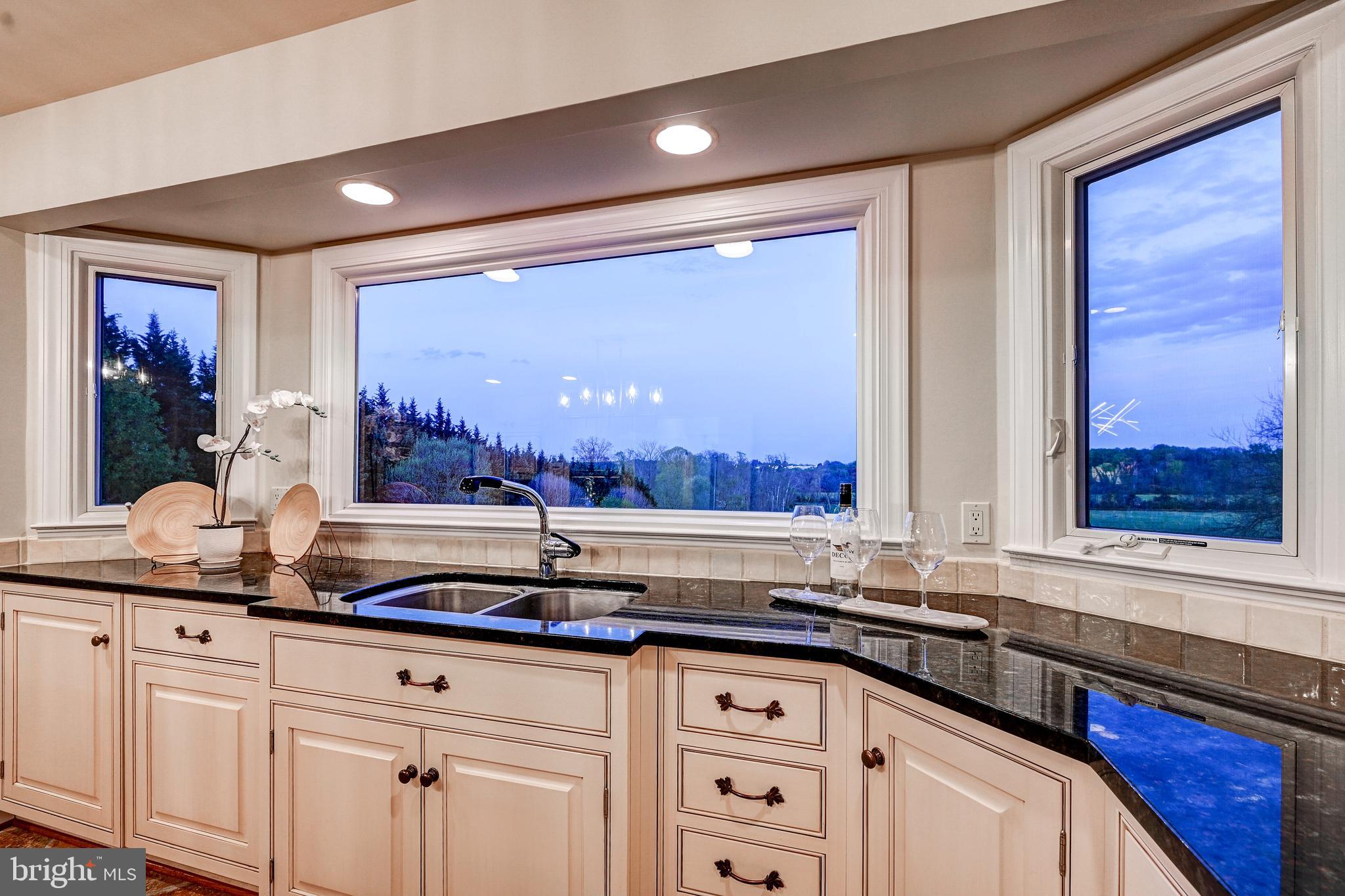 WESTSIDE - Residential