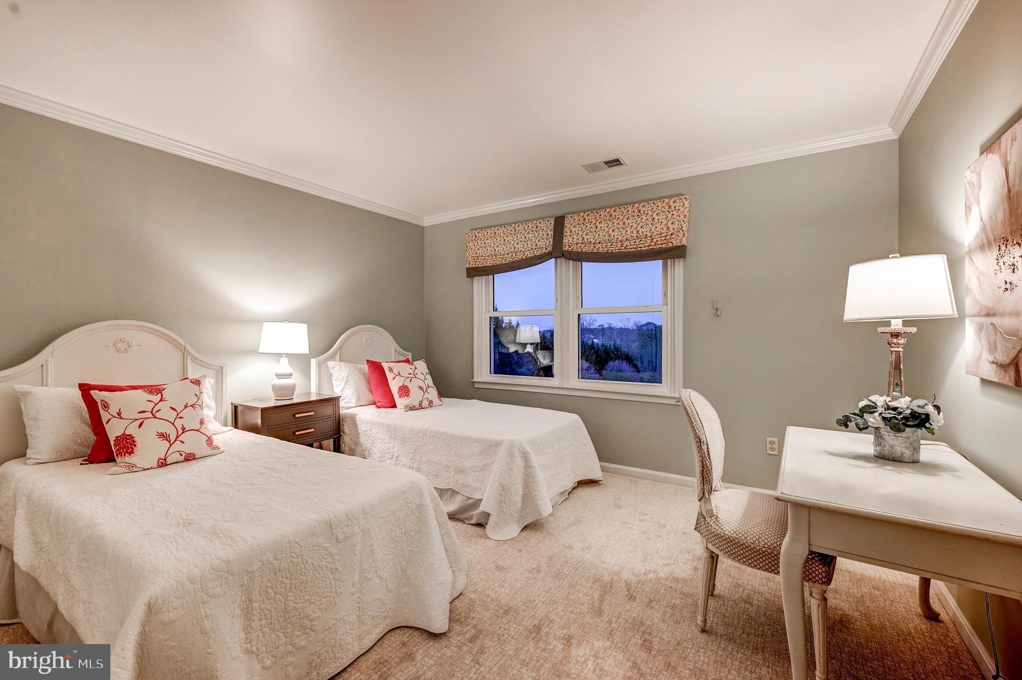 WESTSIDE - Residential